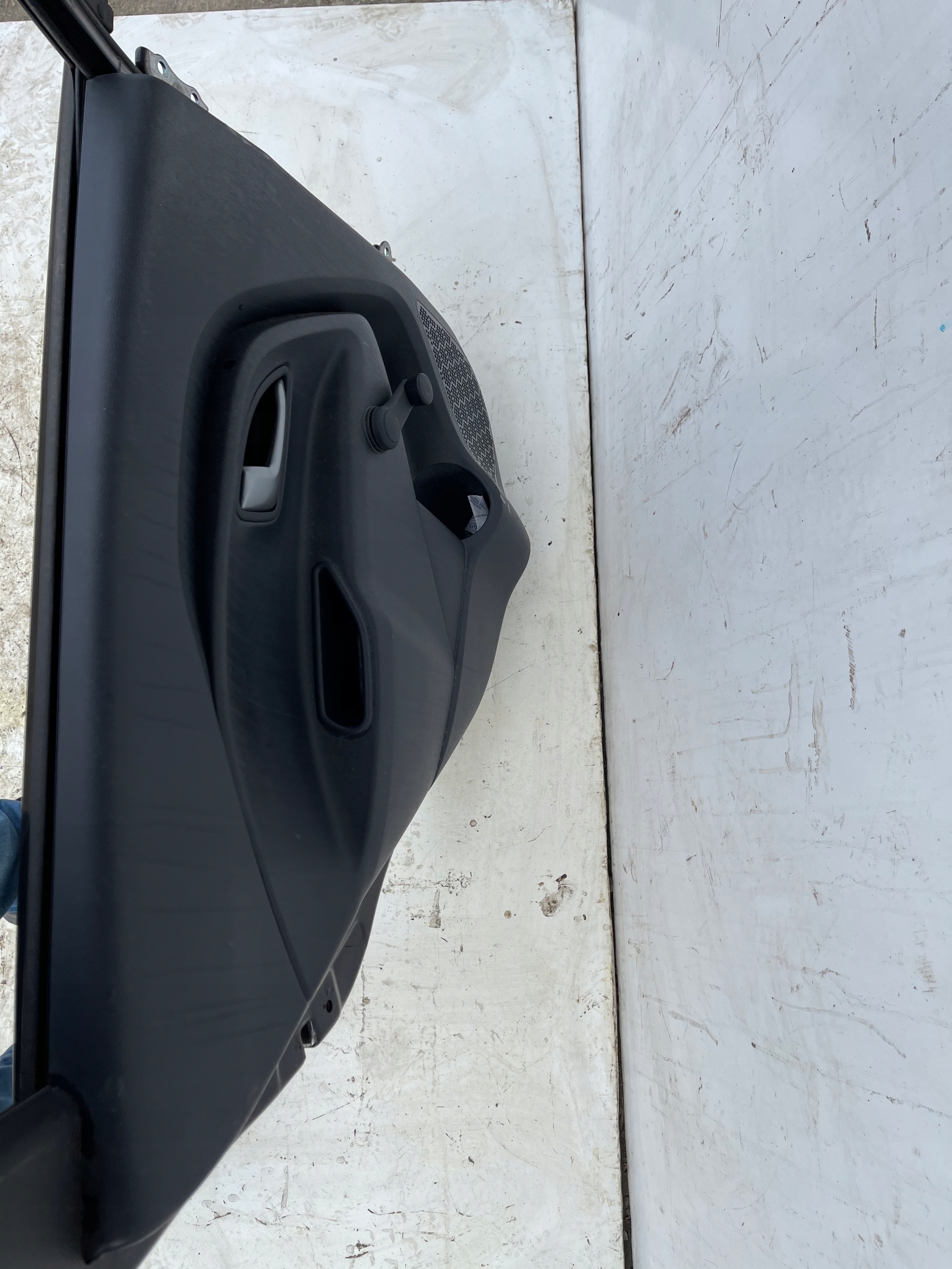 ĽAVÉ ZADNÉ DVERE KIA RIO III HB 11-