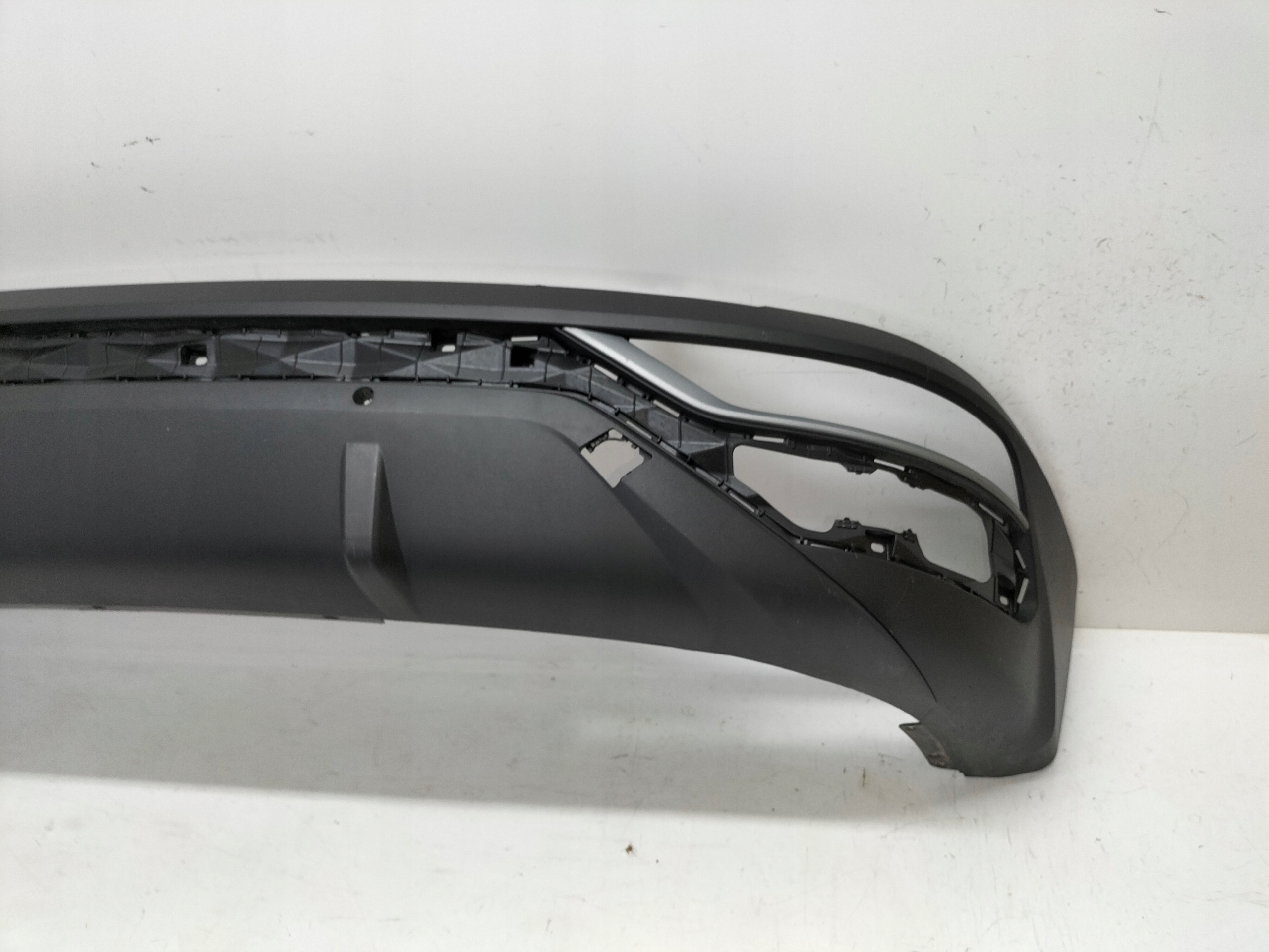 ZADNÝ NÁRAZNÍK HYUNDAI TUCSON 4 IV 20-