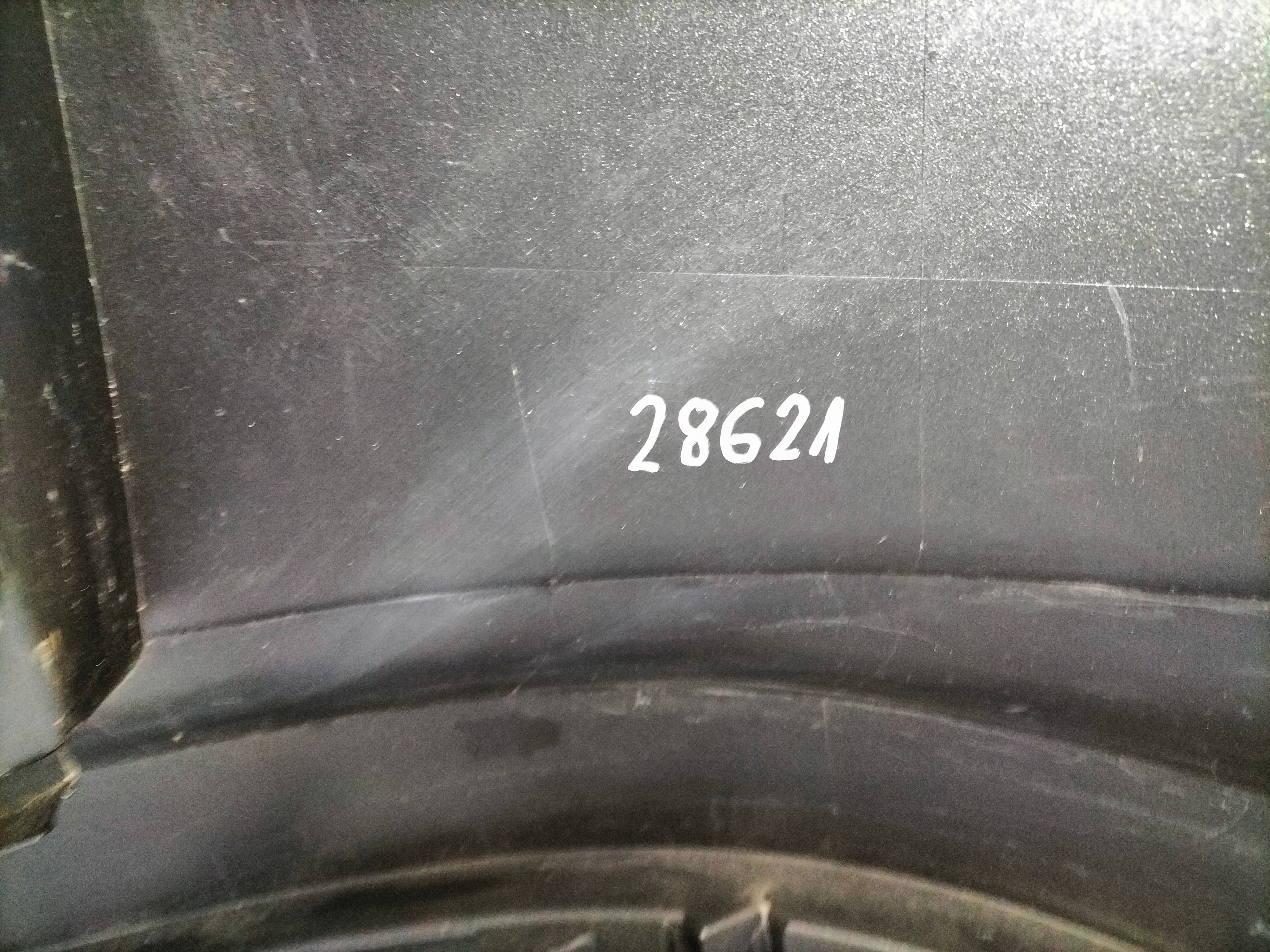 ZADNÝ NÁRAZNÍK AUDI Q8 SQ8 4M8 18- S-LINE