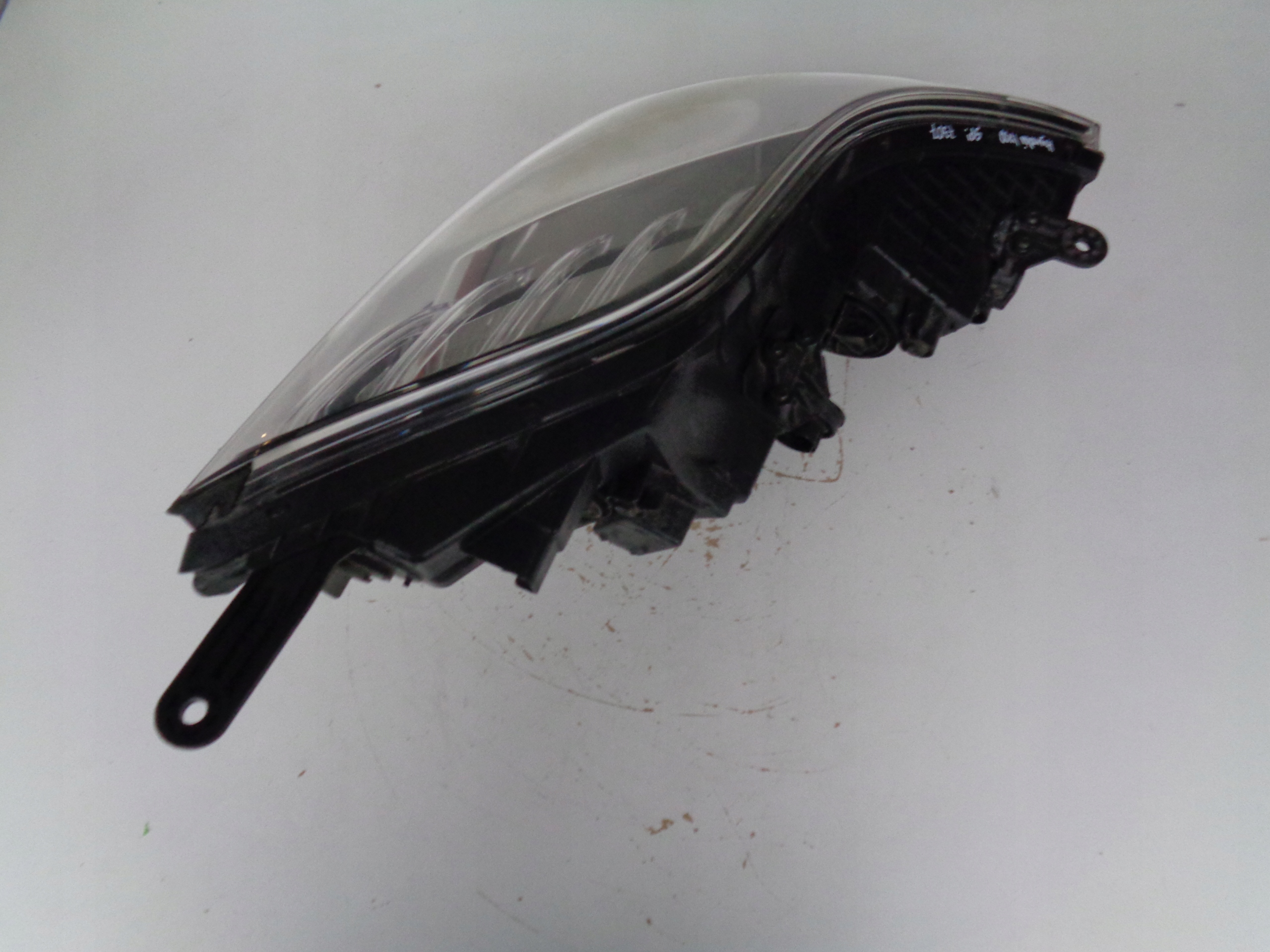 LAVE PREDNE SVETLO HYUNDAI IX20 10-