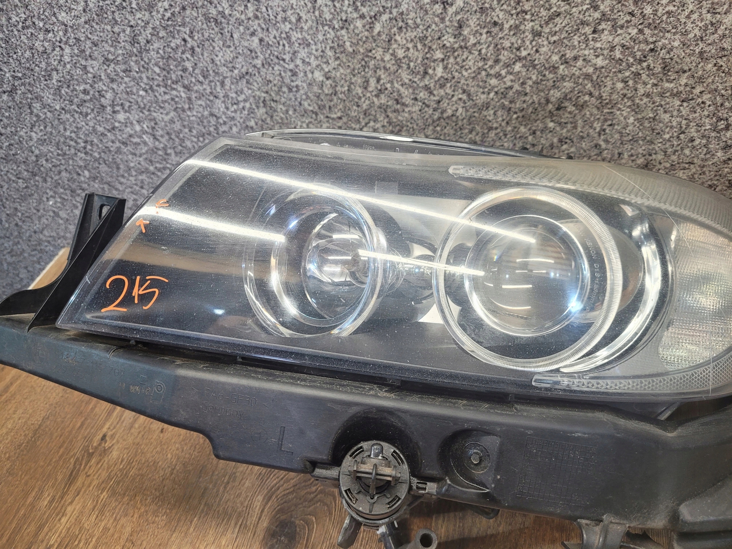 BMW 3 E90 E91 XENON ĽAVÉ PREDNÉ SVETLO
