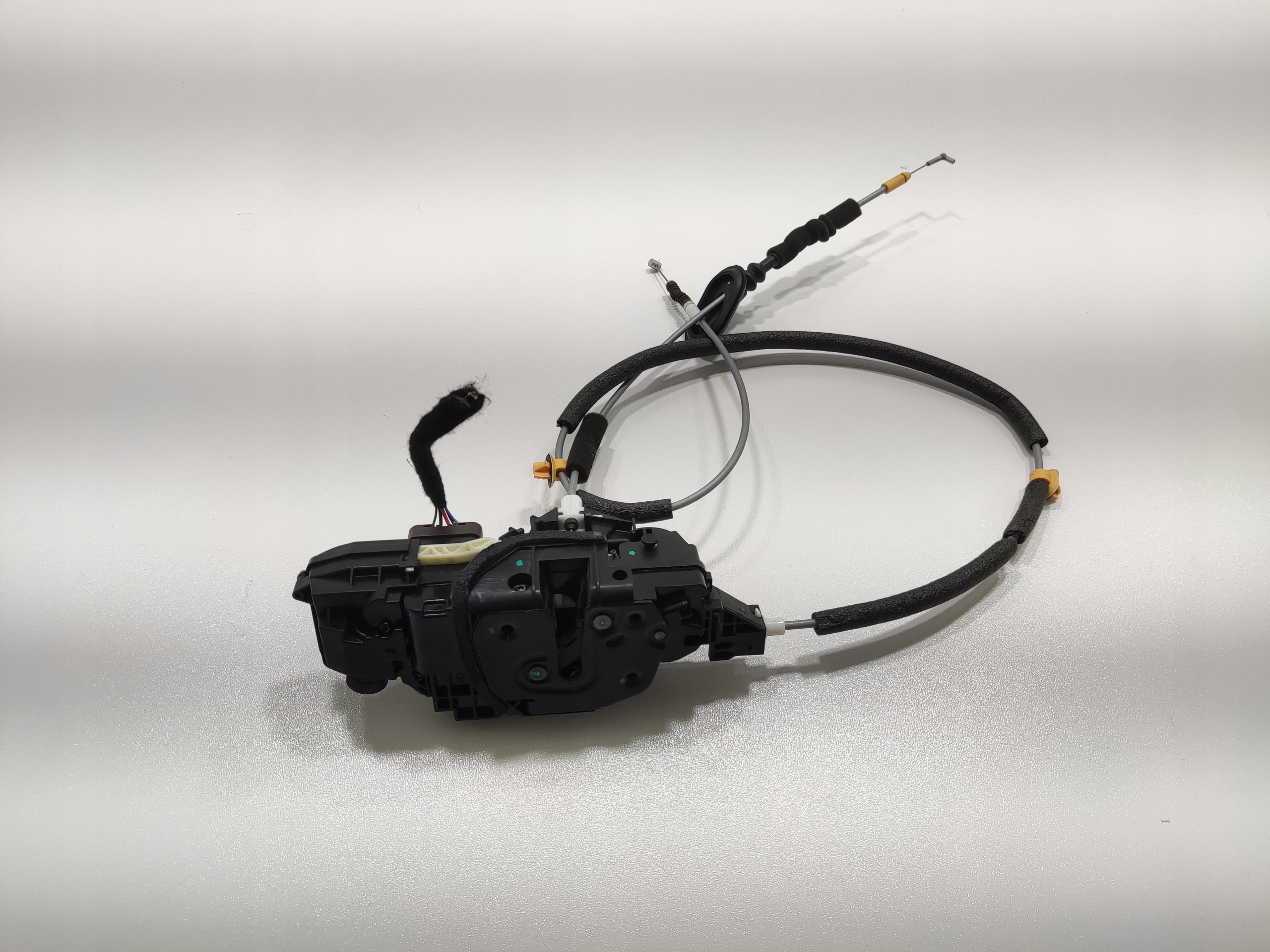 ZAMOK LAVYCH PREDNYCH DVERI BYD SEAL EKEA-6105200A 2024-2025
