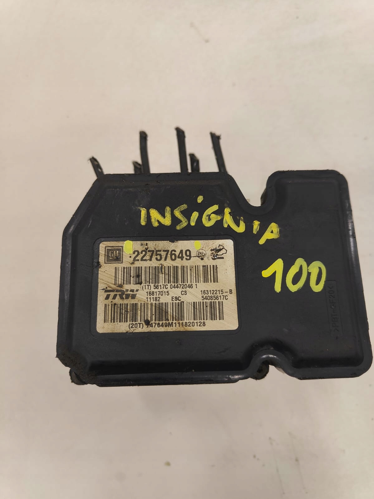 Opel Insignia oe 22757649 KOCKA ABS