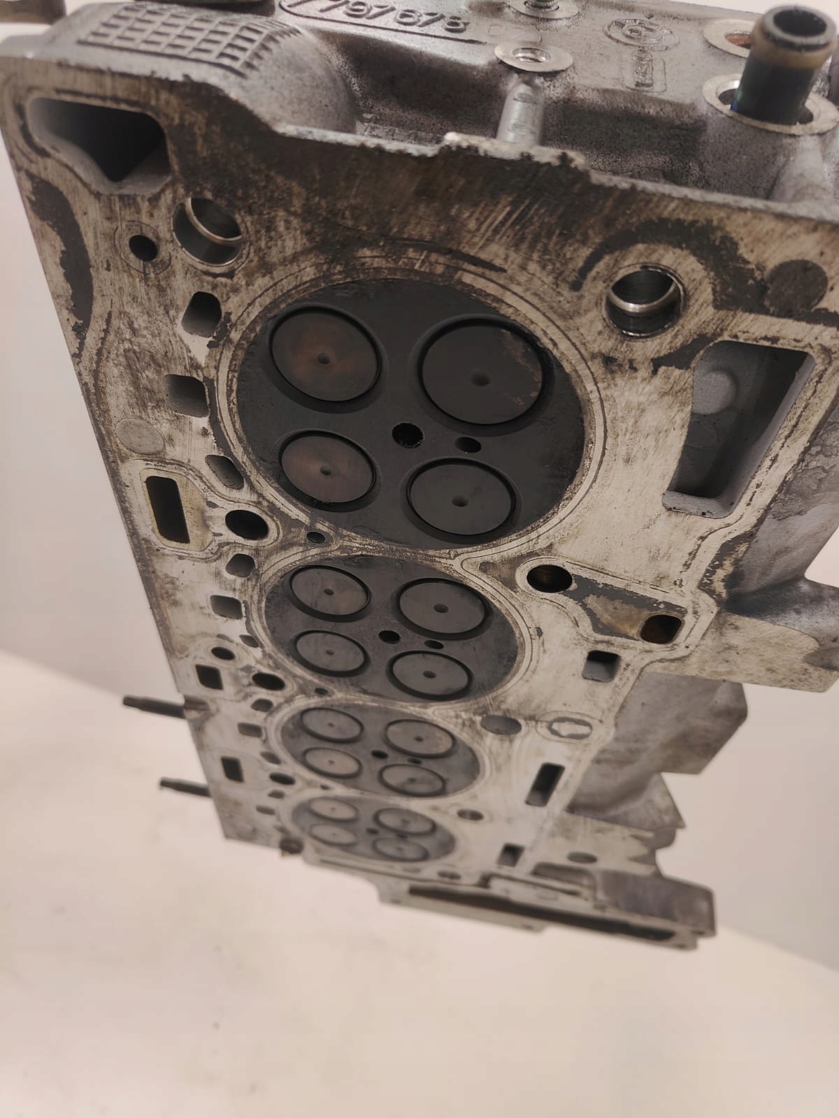 BMW n47 2.0 diesel HLAVA MOTORA VENTILY n47d20a e60 e90 e87 779767807