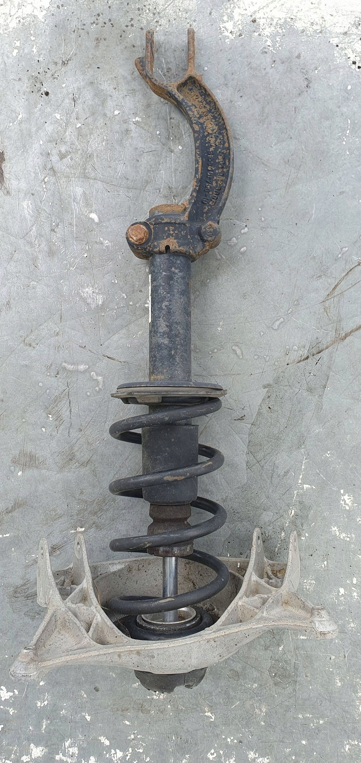 Audi A4 S4 B8 8K 8K0031BG LAVA TLMIC PREDNE