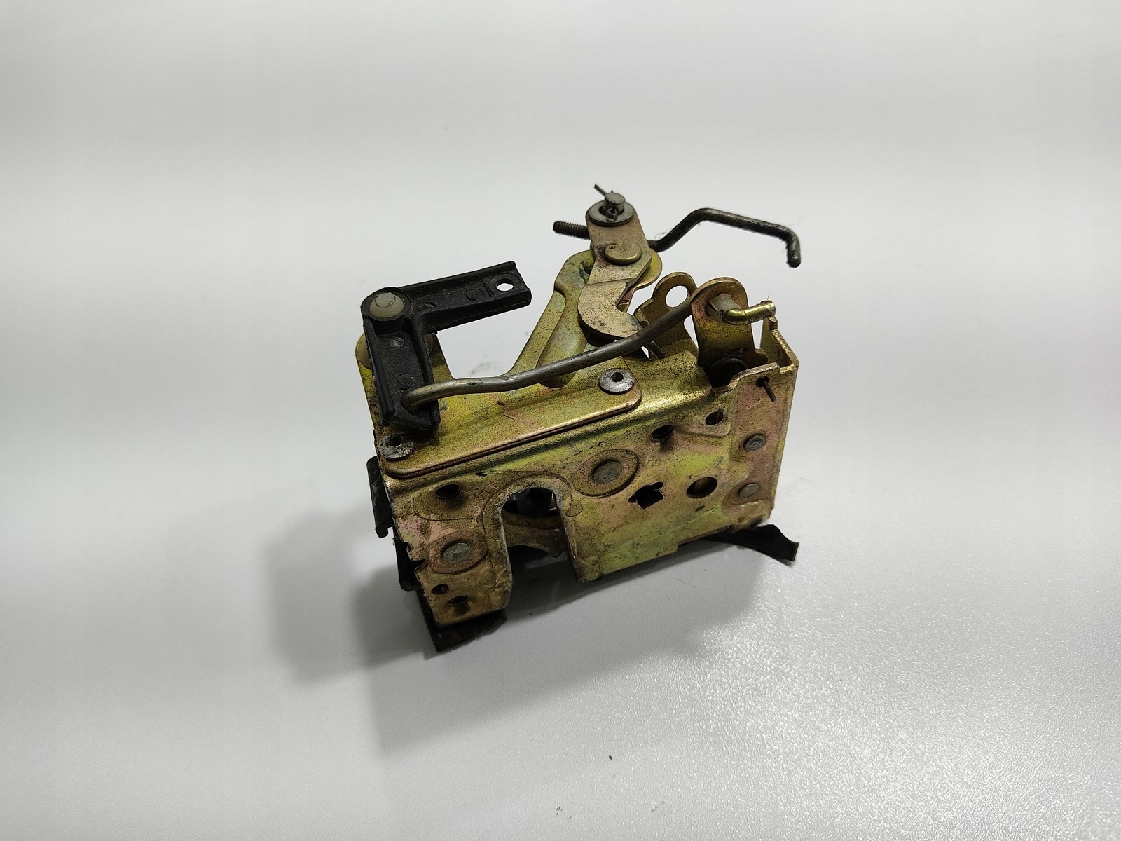 ZAMOK LAVYCH PREDNYCH DVERI LAND ROVER DEFENDER 1999-2014 EUROPA