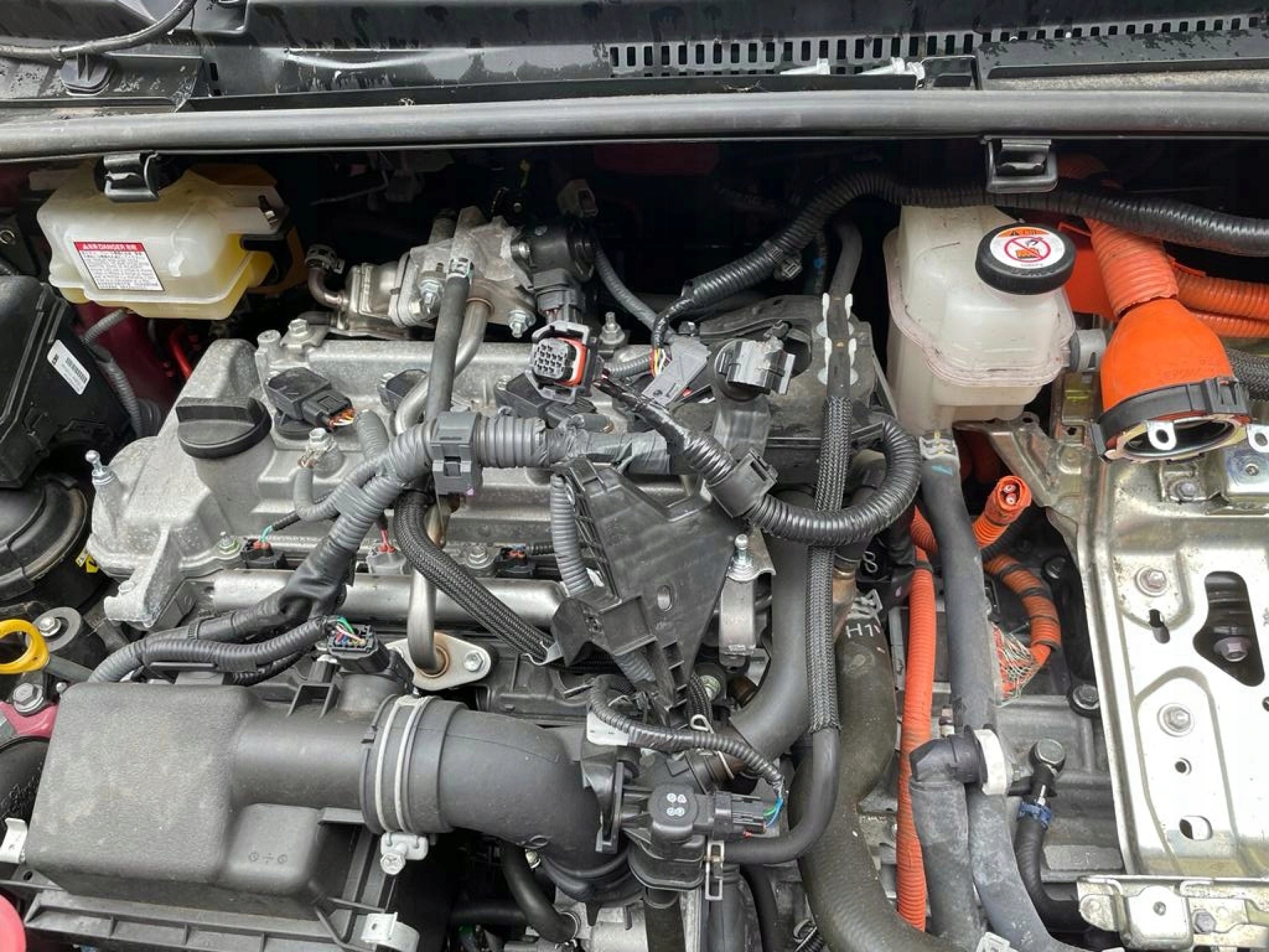 toyota yaris III hybrid 1.5 MOTOR x1nz-p92