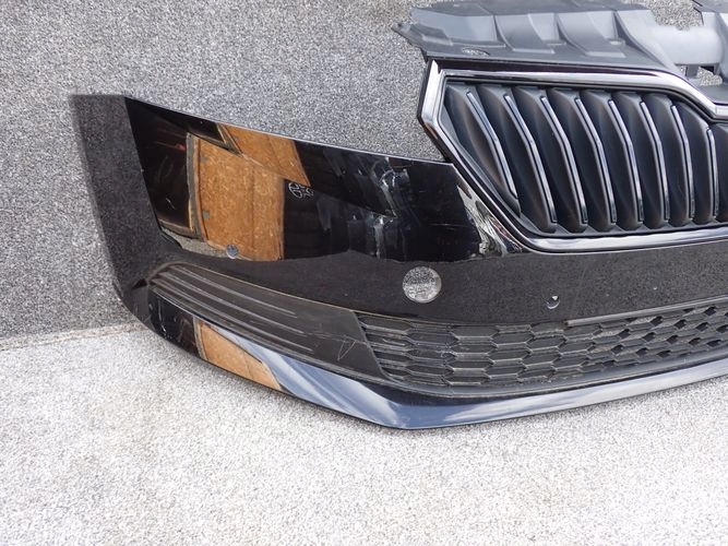 SKODA FABIA III LIFT 18- PREDNÝ NÁRAZNÍK