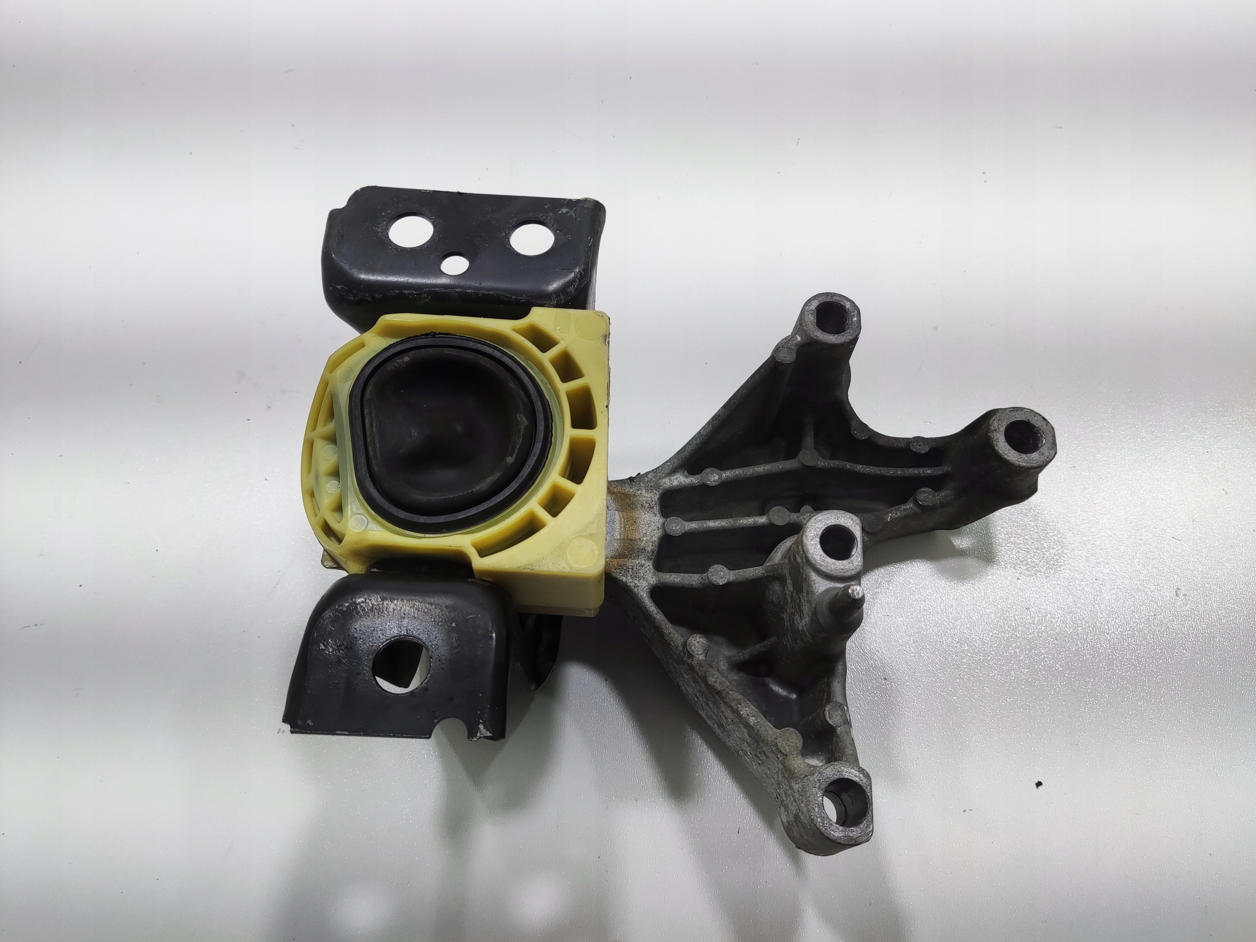 DRŽIAK PODPORA SILENBLOK DRZIAK MOTORA CITAN W415 KANGOO III 1.5 DCI 09- 112108607R