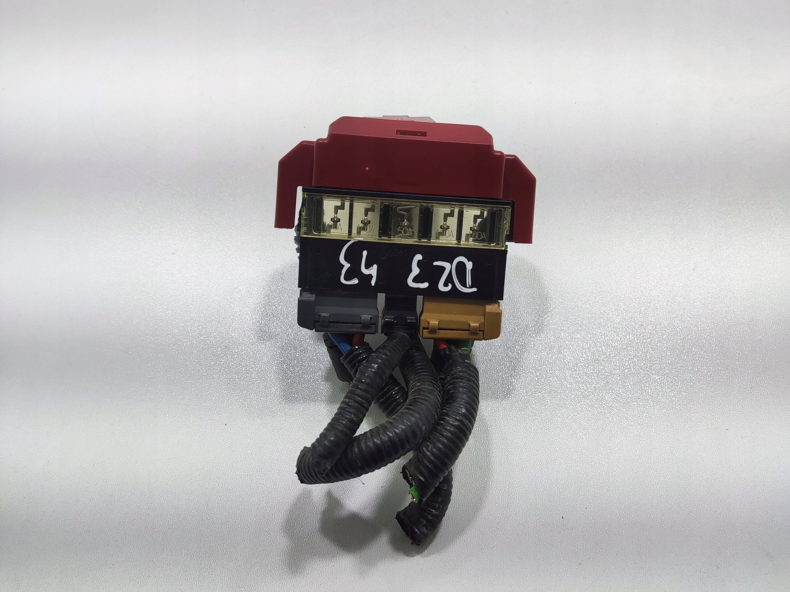 PLUSOVY KONTAKT NISSAN NAVARA IV D23 NP300 2015-2022