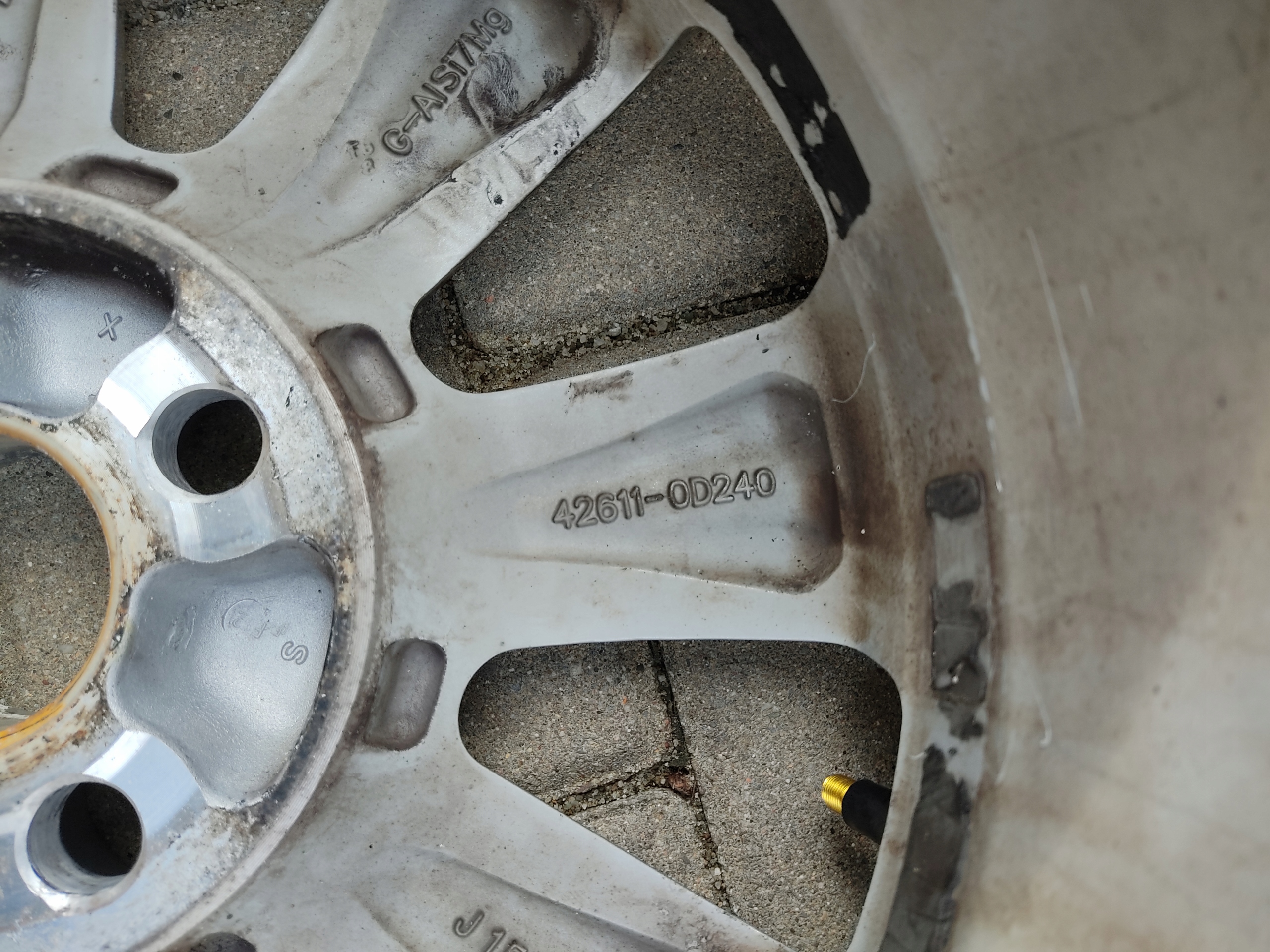 HLINIKOVY DISK ELEKTRON 15 TOYOTA YARIS II 4×100 5.5J 42611-0D240