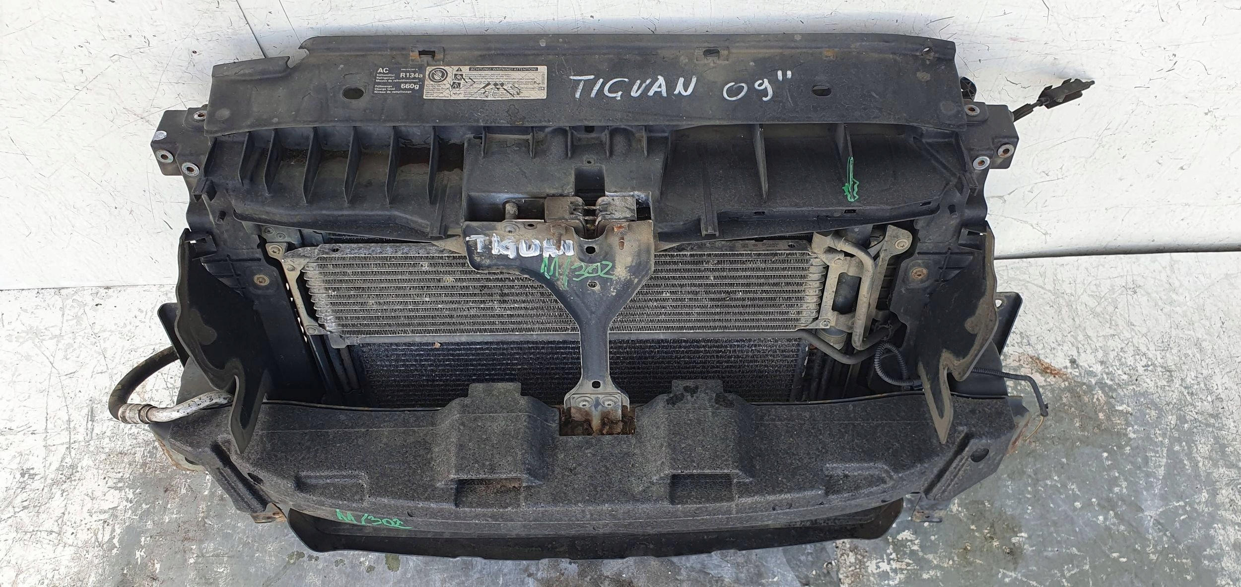 Vw Tiguan 1 2.0 tdi AUTOMAT 5N0805594 PREDNÉ PÁS