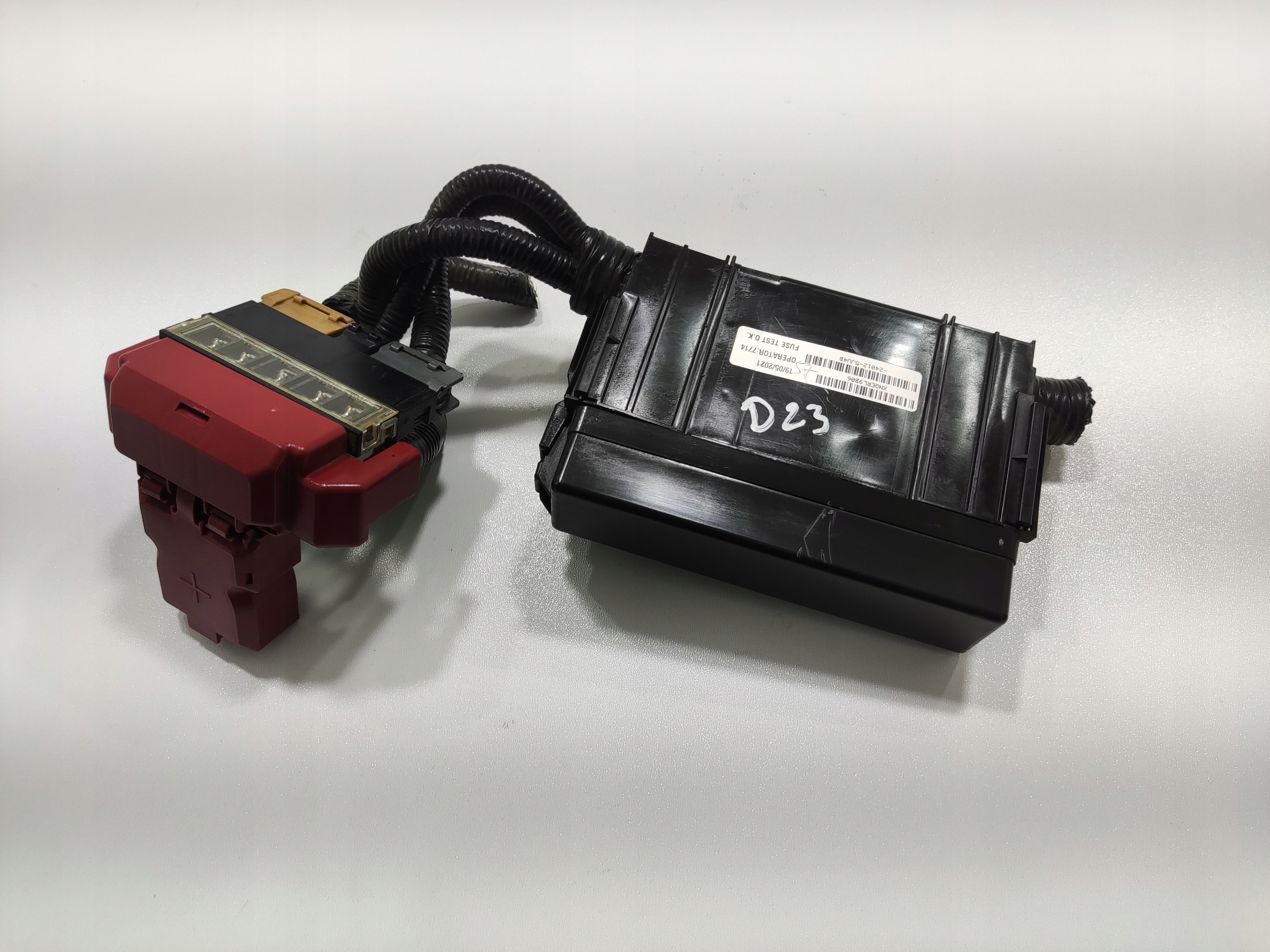 PLUSOVY KONTAKT AUTOBATERIE NISSAN NAVARA D23 24012-5JU4B