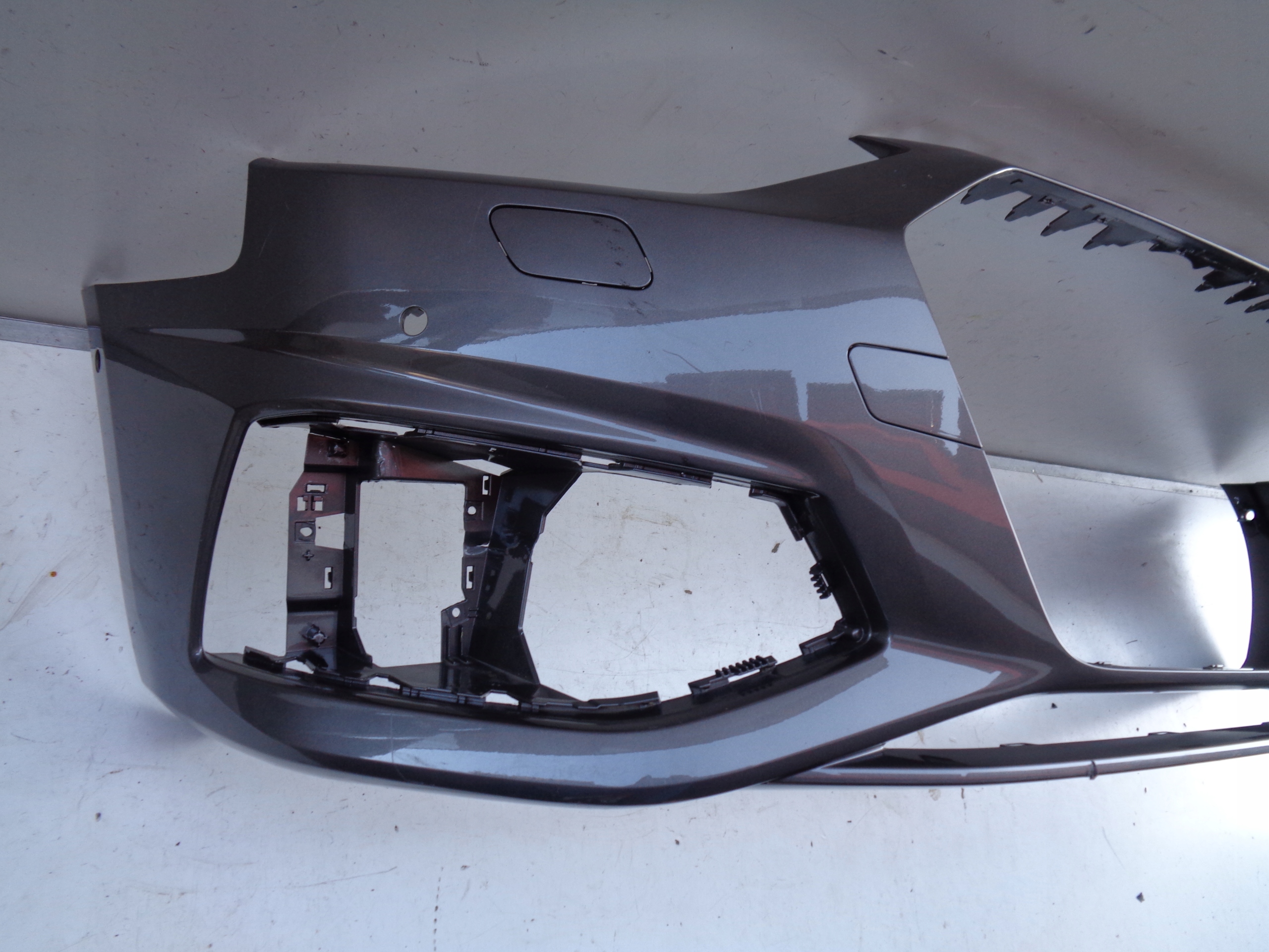 PREDNÝ NÁRAZNÍK AUDI A4 B9 8W 8W0 19- LIFT 36779