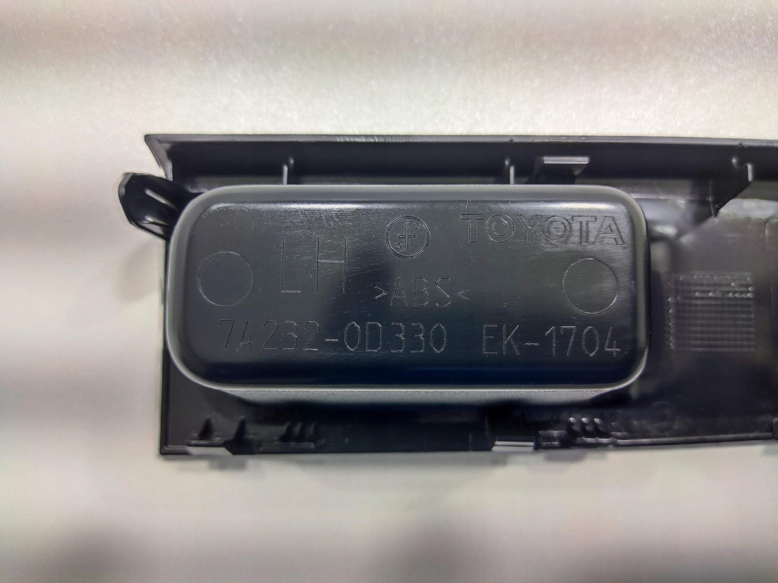 LAVY PREDNY VYPINAC STAHOVANIA OKIEN TOYOTA YARIS III 74232-0D330 2011-2014