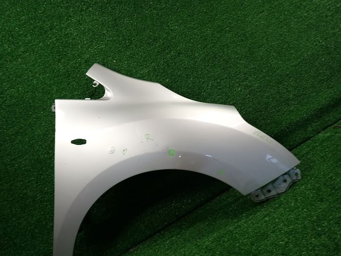 TOYOTA VERSO 09-13 PRAVY PREDNY BLATNIK