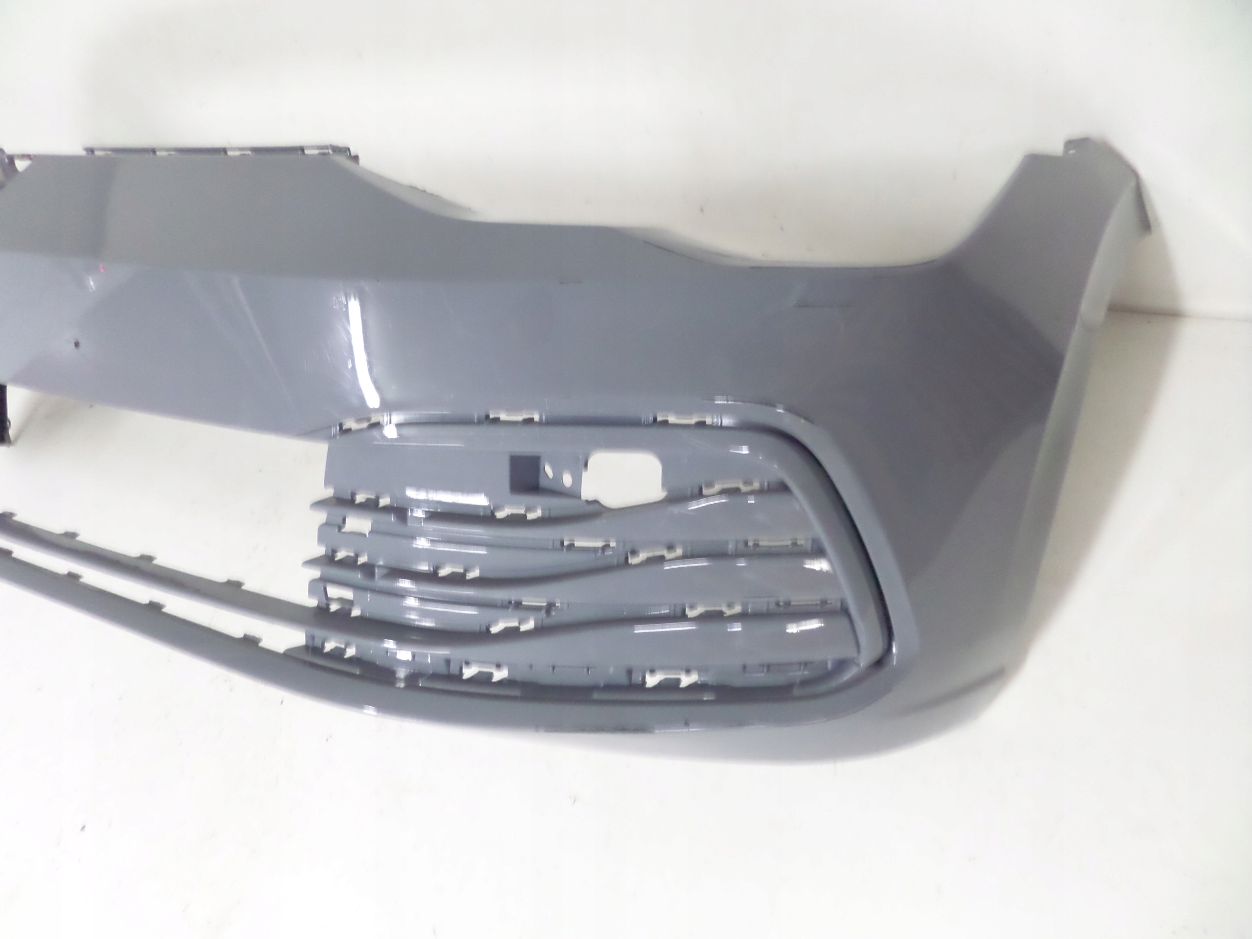 PREDNÝ NÁRAZNÍK VW GOLF VIII 8 19-