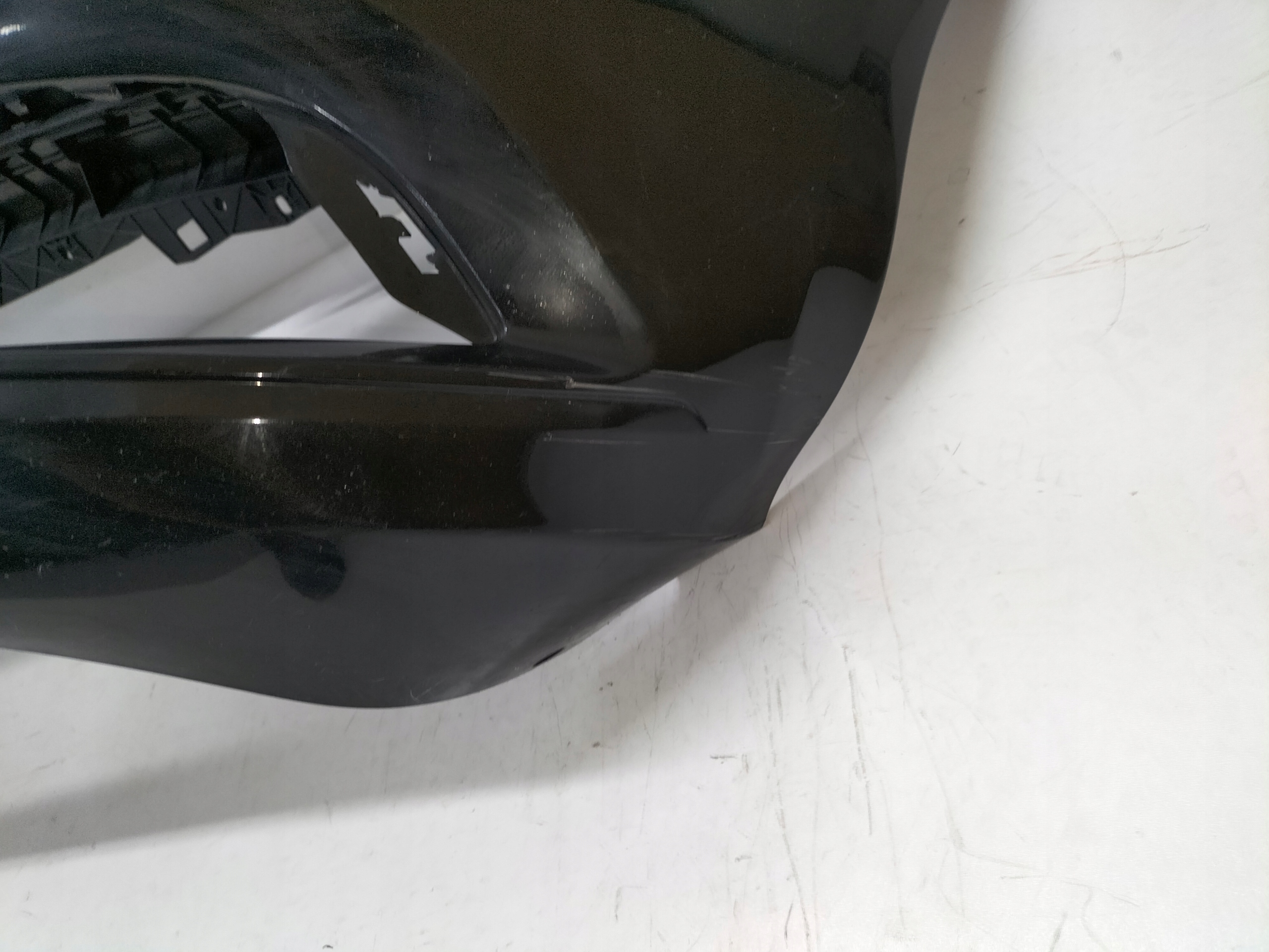 PREDNÝ NÁRAZNÍK MERCEDES B KLASA W246 11-14