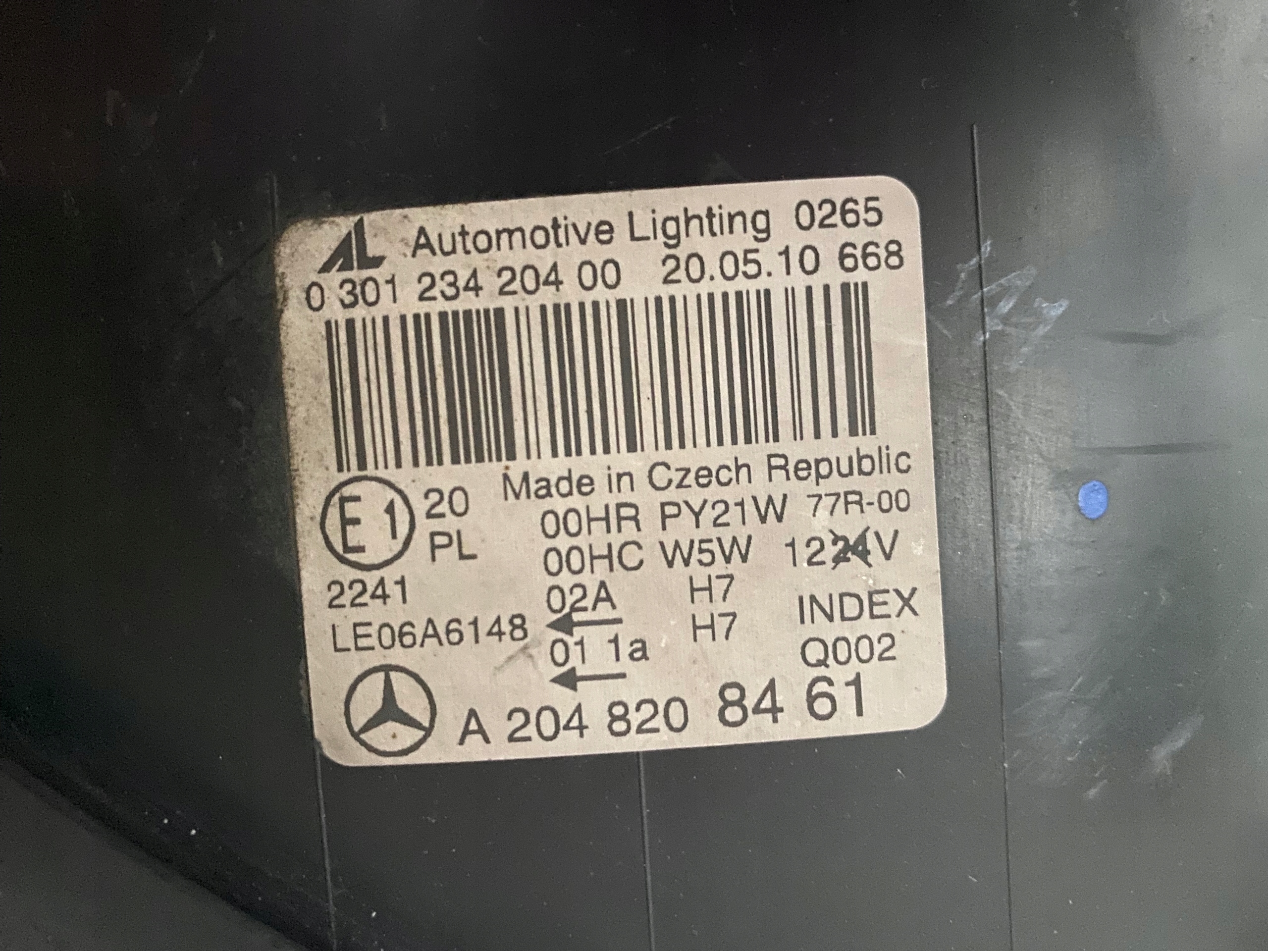 PRAVE PREDNE SVETLO MERCEDES C-KLASA W204 07-10