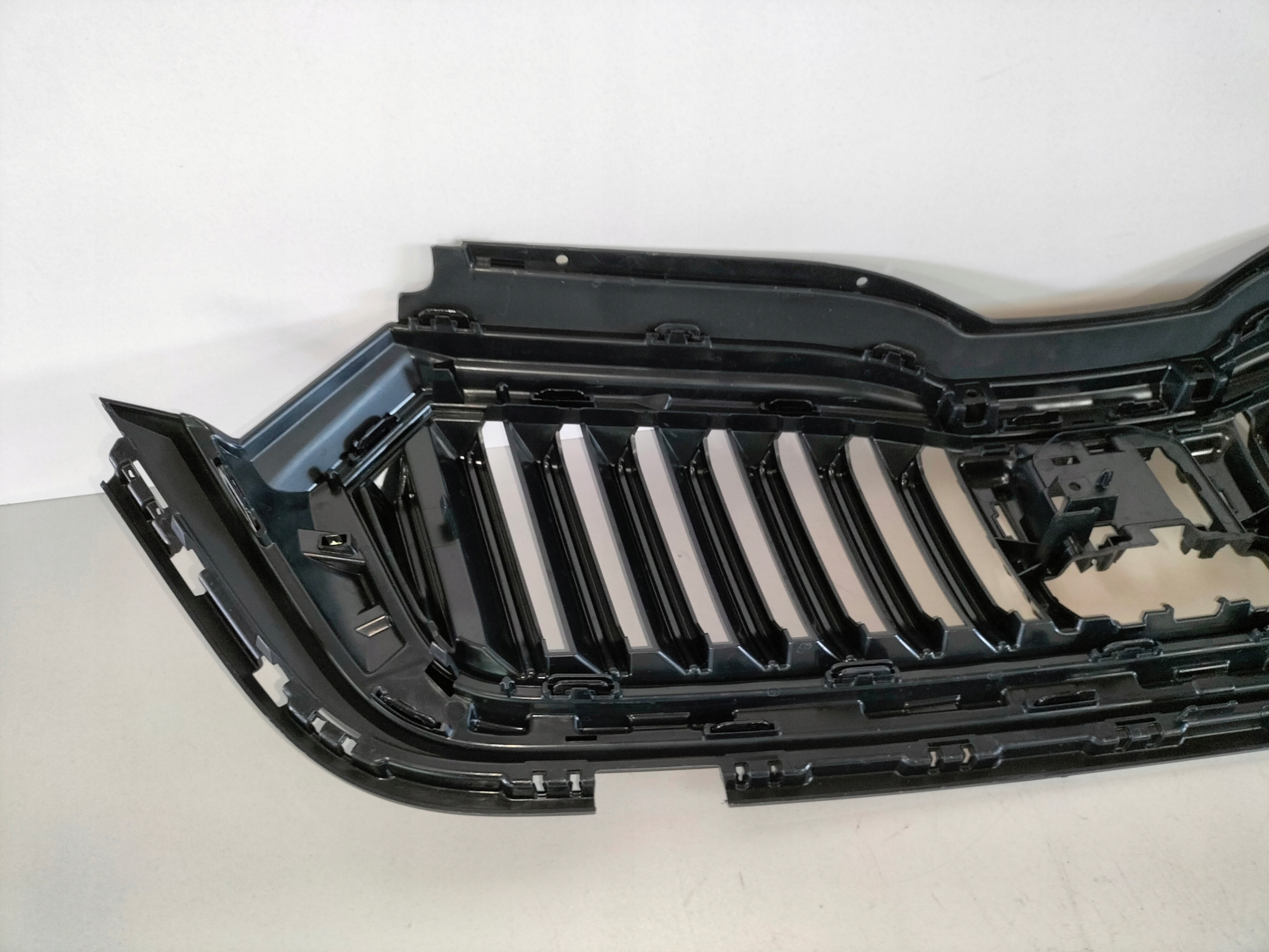 MRIEZKA LISTA SKODA OCTAVIA 4 IV 19-