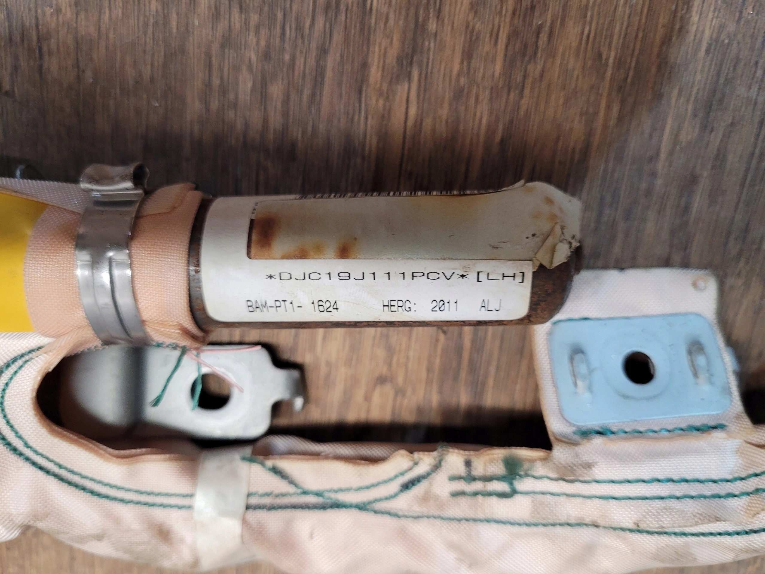 TOYOTA PRIUS III 3 LAVY STROPNY AIRBAG