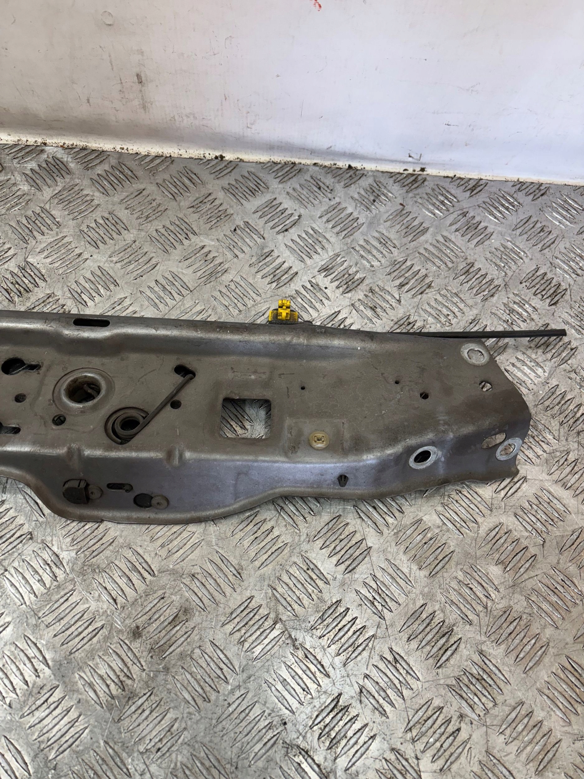 VRCHNÉ PREDNÉ PÁS OPEL ZAFIRA B