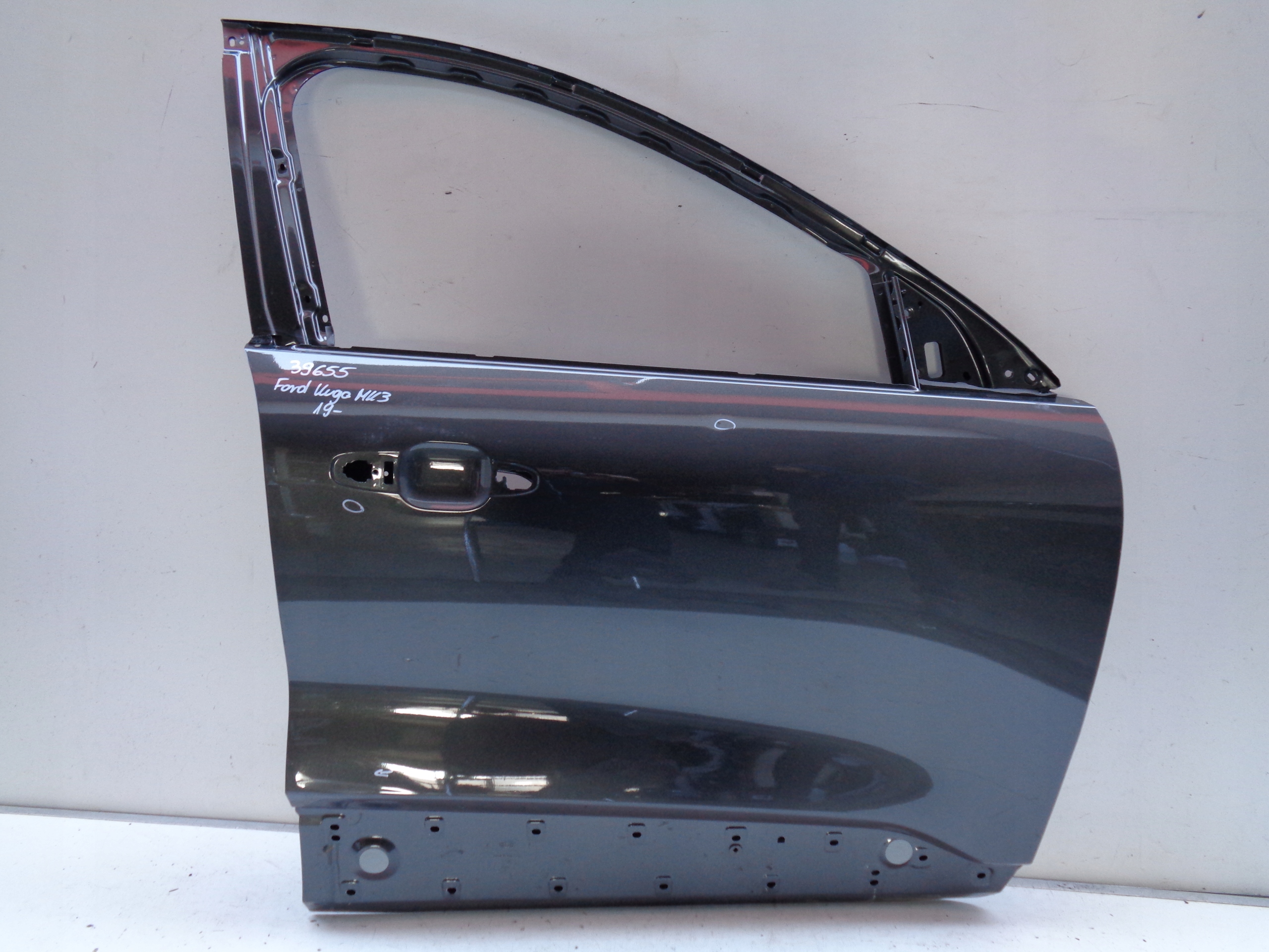 PRAVE PREDNE DVERE FORD KUGA MK3 19- NR 39655