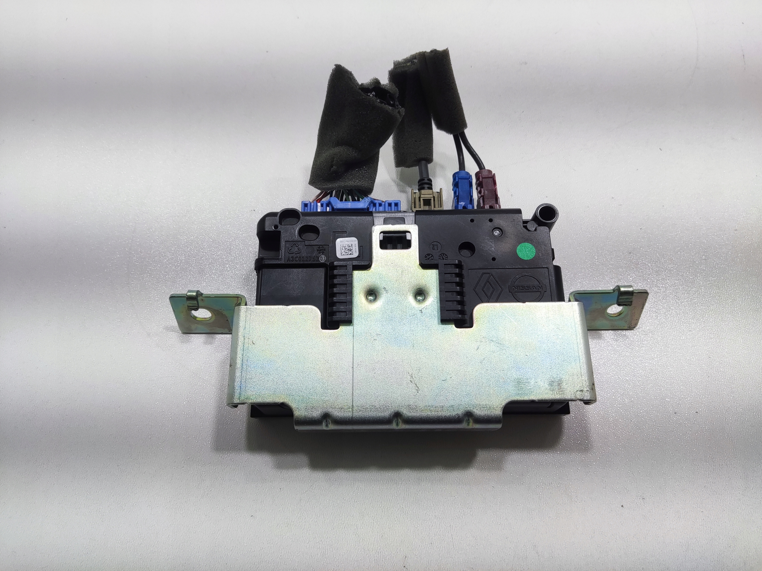 MODUL RIADIACA JEDNOTKA ZAMYKANIA CENTRALNEGO NISSAN NAVARA IV D23 NP300 282755SN0H 15-