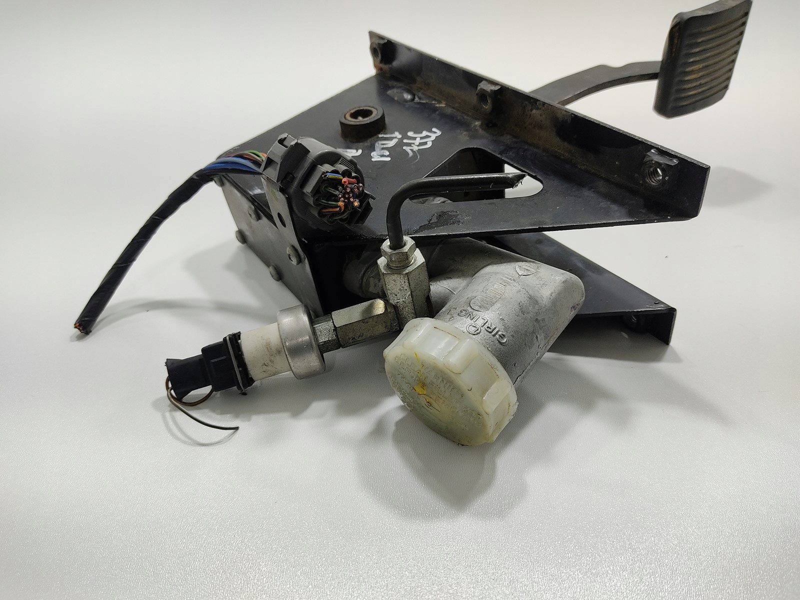 SPOJKOVÉ ČERPADLO SPOJKOVY PEDAL LAND ROVER DEFENDER 2.4 TDCI 2007-2014