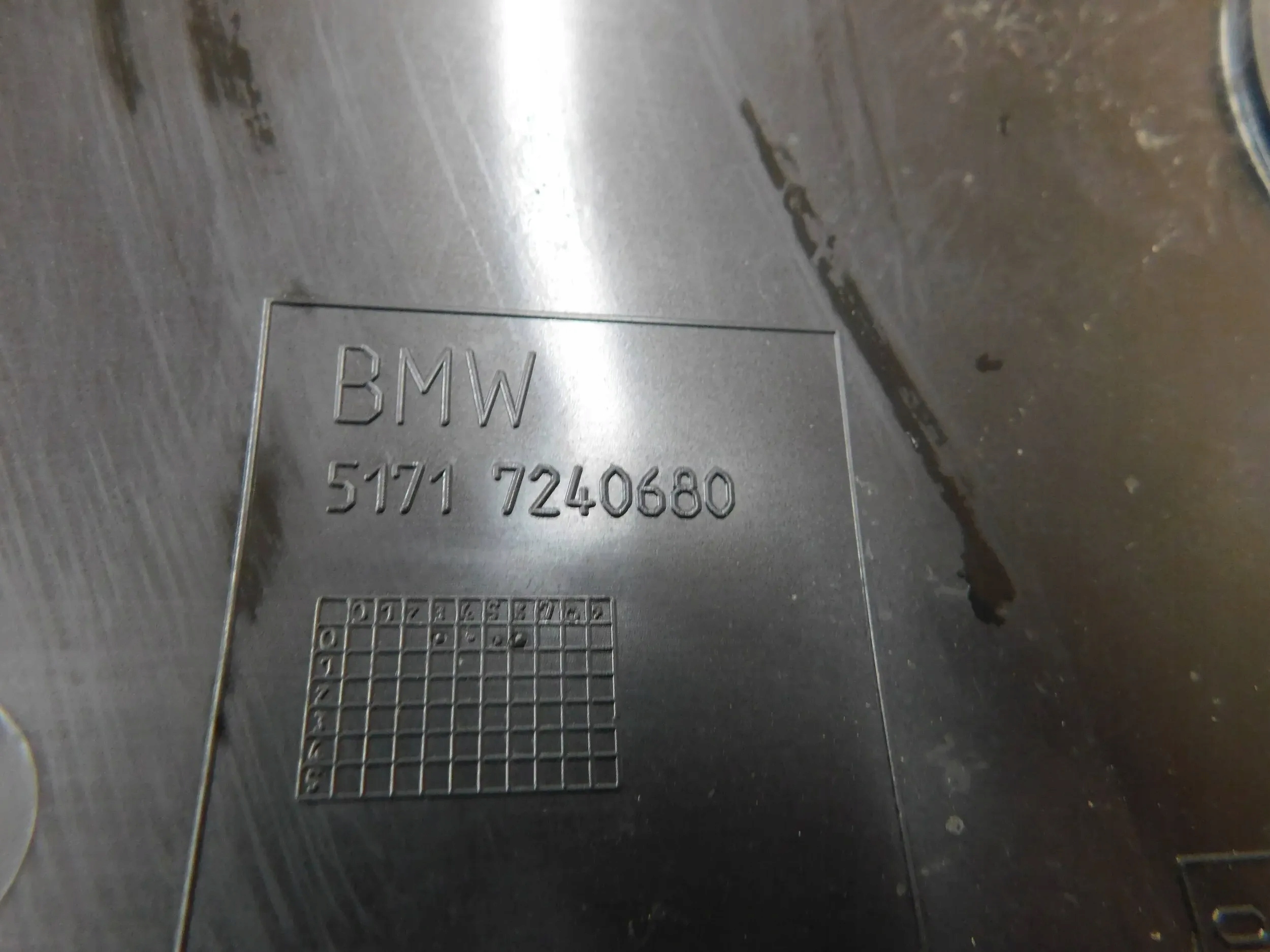 TORPÉDO, PLAST POD STIERAČE – ĽAVÉ BMW 1 F20