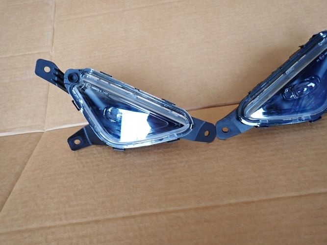 CUPRA FORMENTOR LED LIFT 24- LAVA A PRAVA HMLOVKA kpl