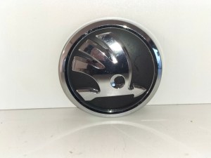 ZNAK EMBLEM logo SKODA FABIA II 07- ROOMSTER 06- RAPID ZNAK EMBLEM logo SKODA FABIA II 07- ROOMSTER 06- RAPID