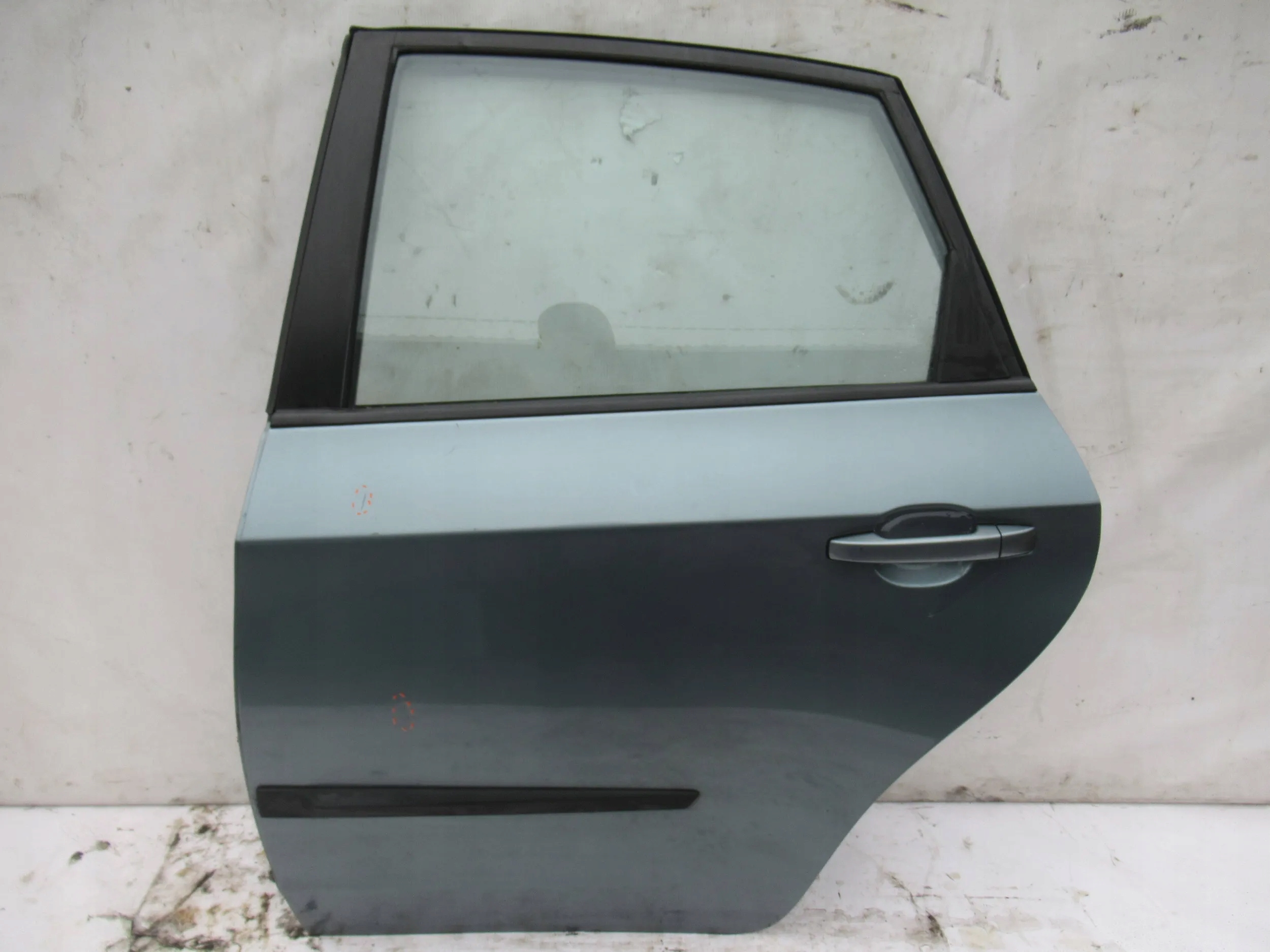 LAVE ZADNE DVERE SUBARU IMPREZA III