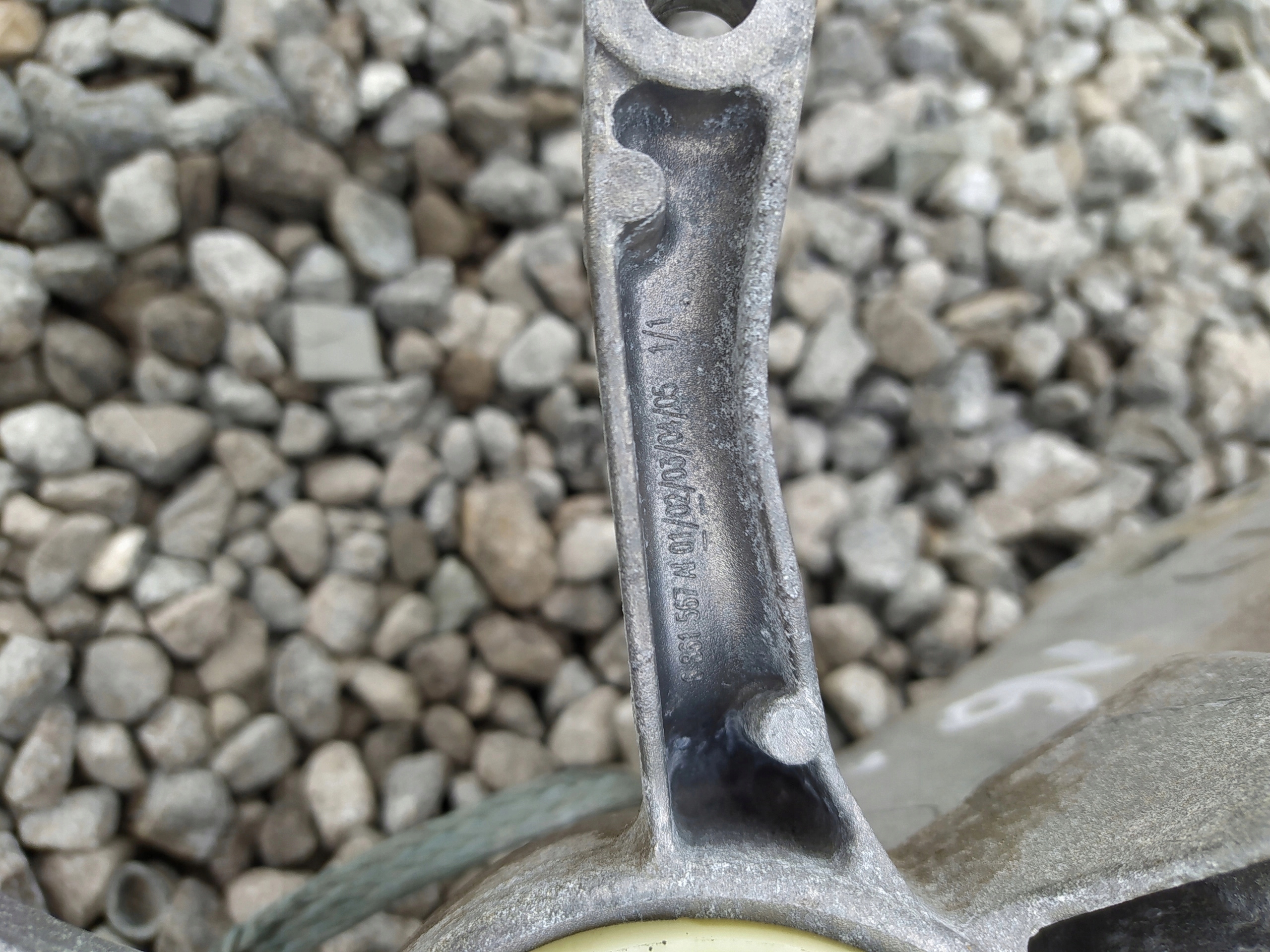 BMW G30 2.0D SILENBLOK DRŽIAK PREVODOVKY 6861580