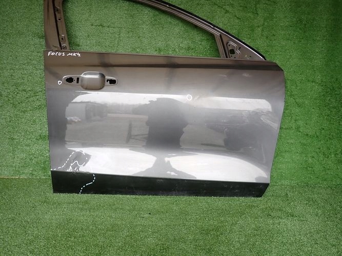 FORD FOCUS MK4 IV 18- PRAVE PREDNE DVERE