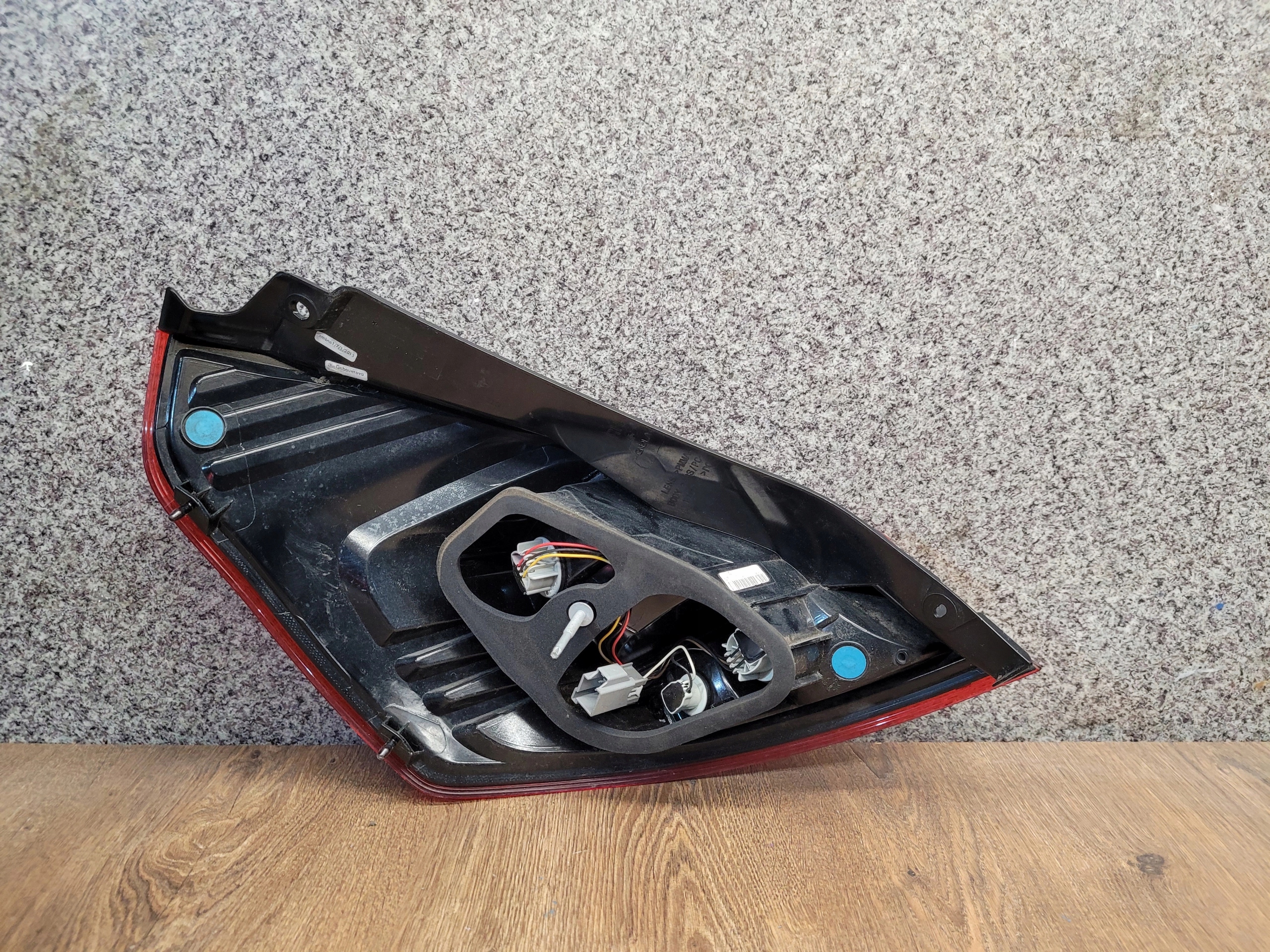 FORD FIESTA MK7 PRAVE ZADNE SVETLO C1BB-13404-AE