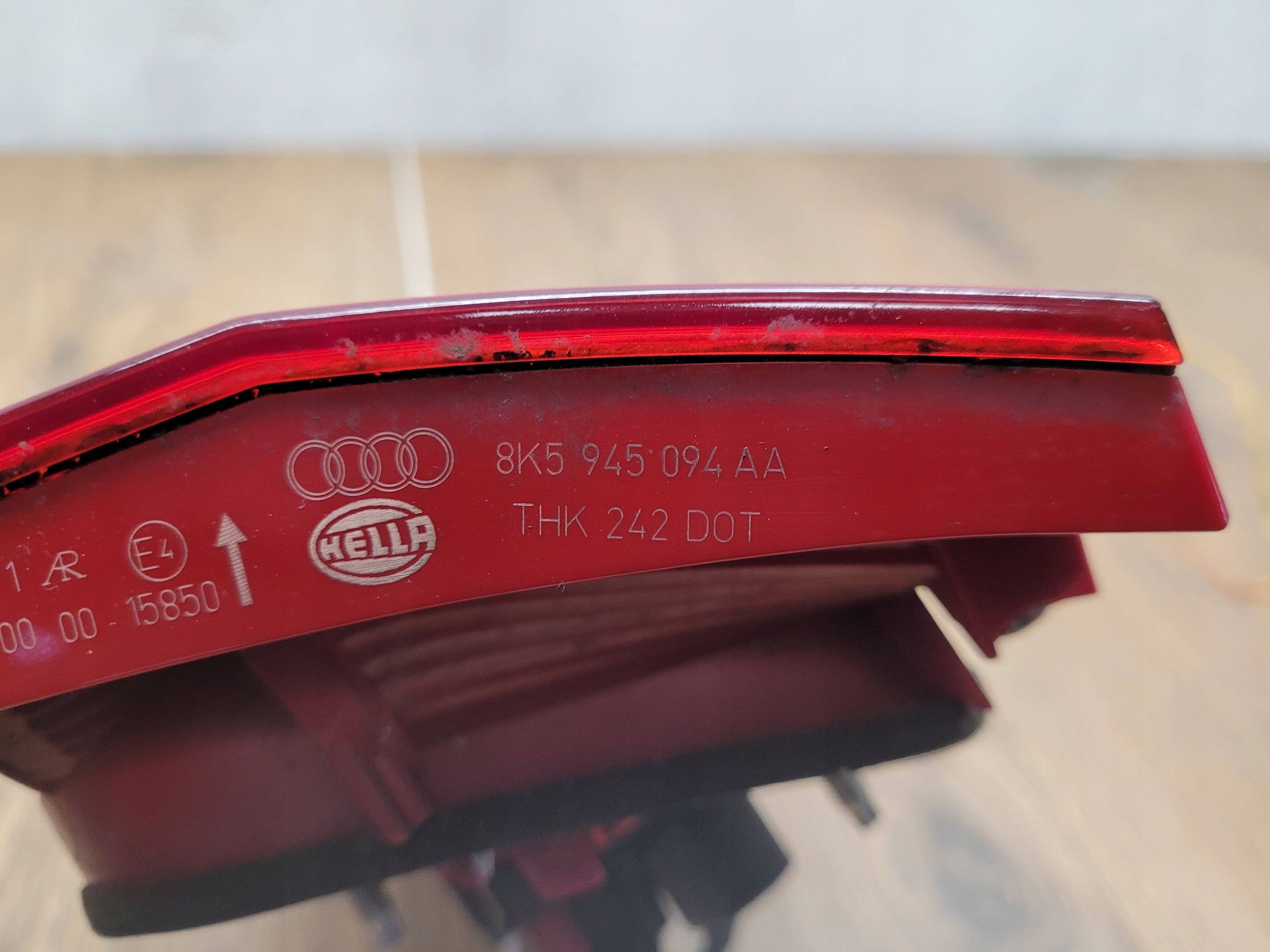 Audi A4 S4 B8 8K LIFT SEDAN 8K5945094 PRAVÉ ZADNÉ SVETLO ZADNA