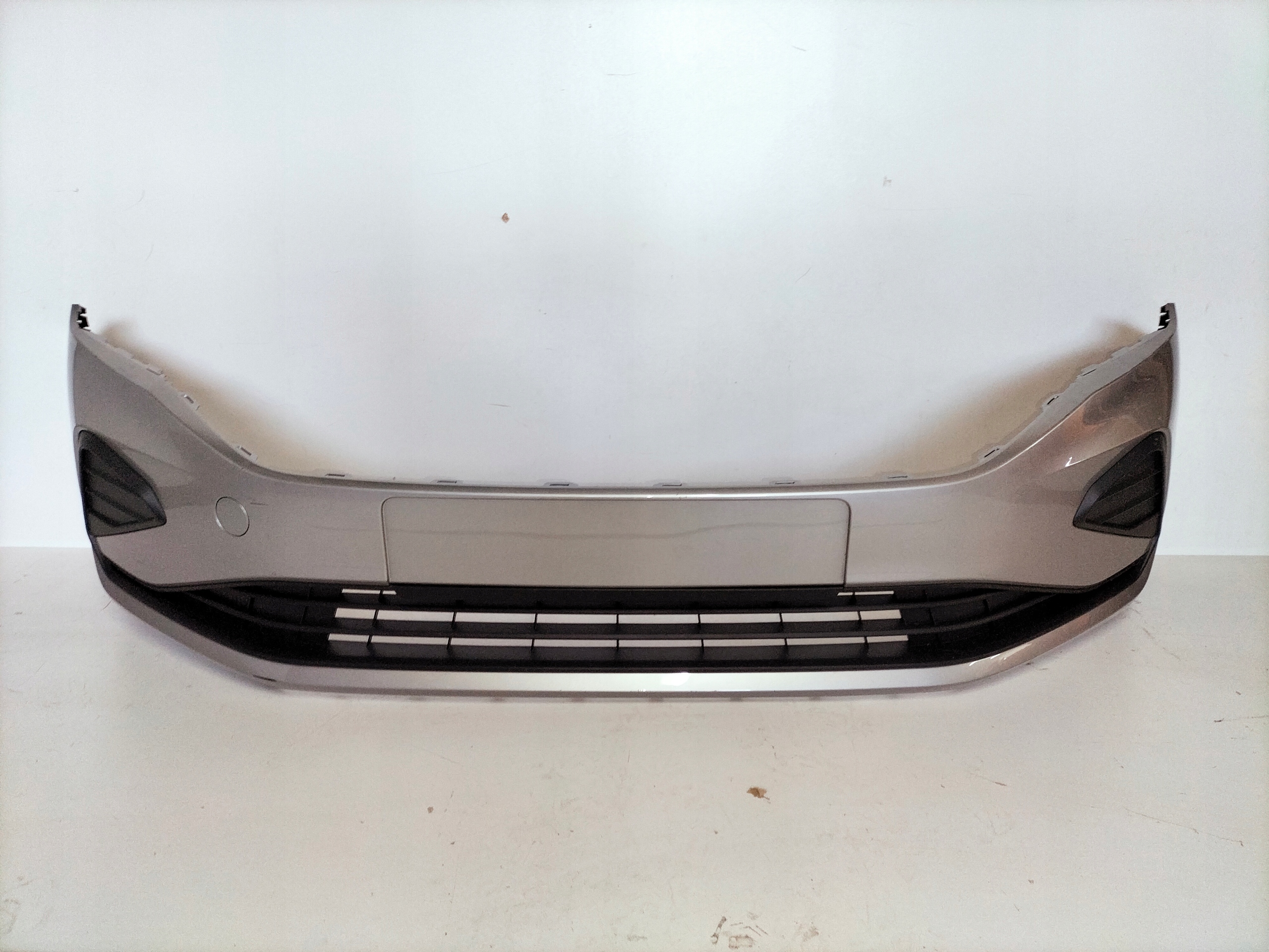 PREDNÝ NÁRAZNÍK VW POLO VI LIFT 20- SEDAN