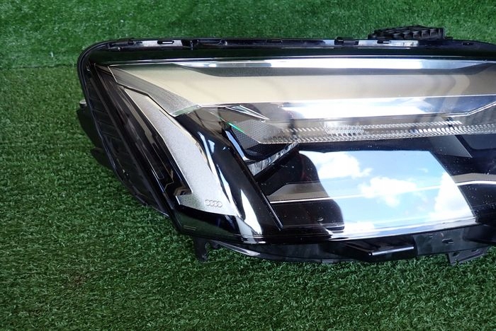 AUDI A5 LIFT 19- PRAVE PREDNE SVETLO 8W6941012