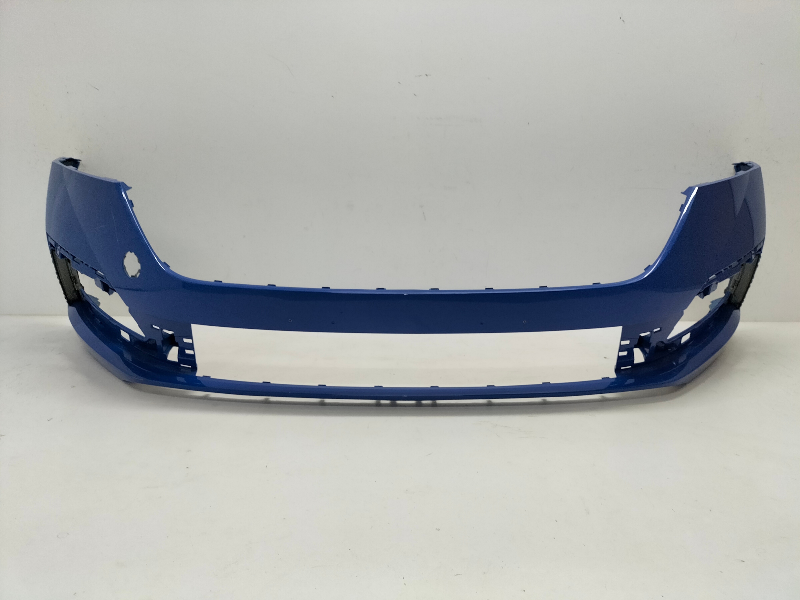 PREDNÝ NÁRAZNÍK SKODA OCTAVIA 4 IV 19-