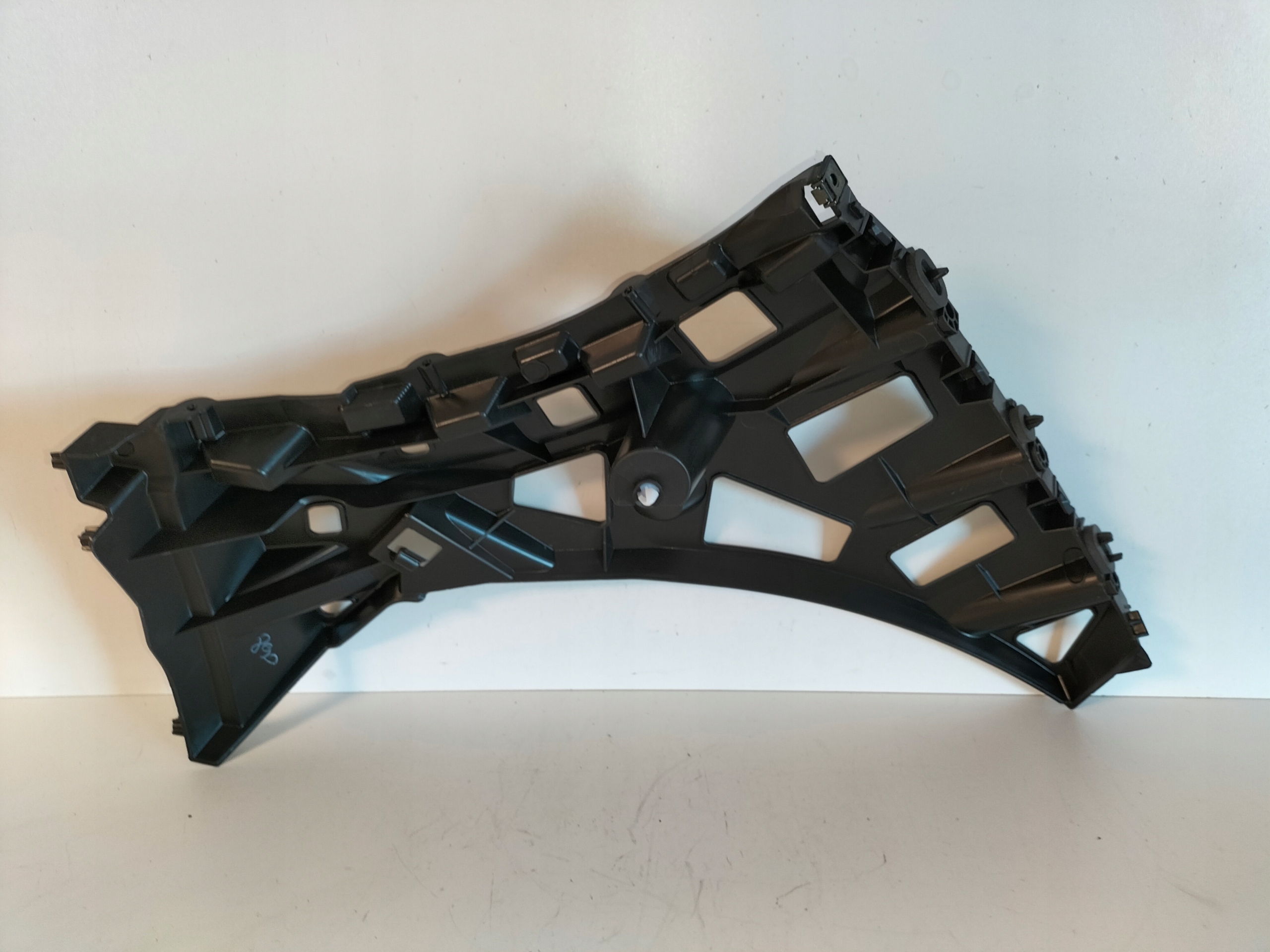 PRAVA LISTA ZADNEHO NARAZNIKA PEUGEOT 408 II 22-