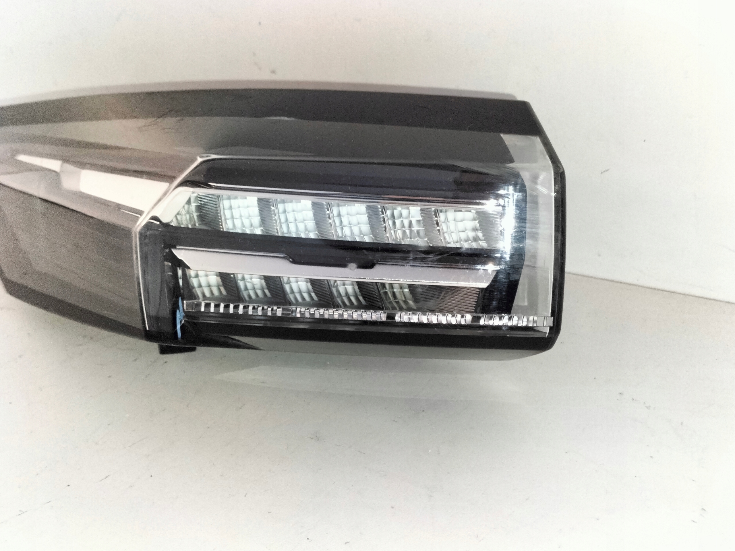 LAVE ZADNE SVETLO PEUGEOT 308 III T10 21- LED