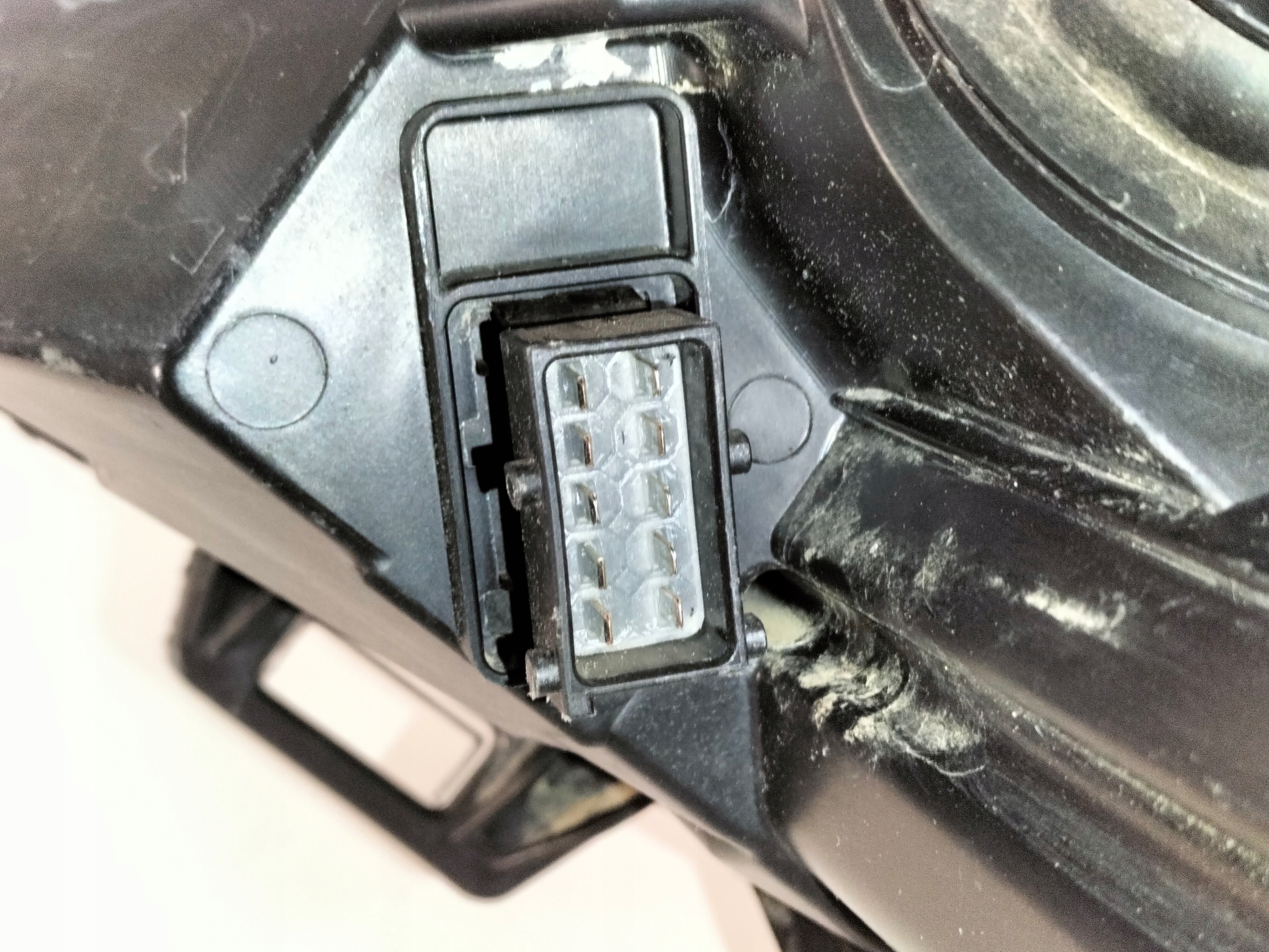 PRAVE PREDNE SVETLO OPEL MERIVA B LIFT 14-
