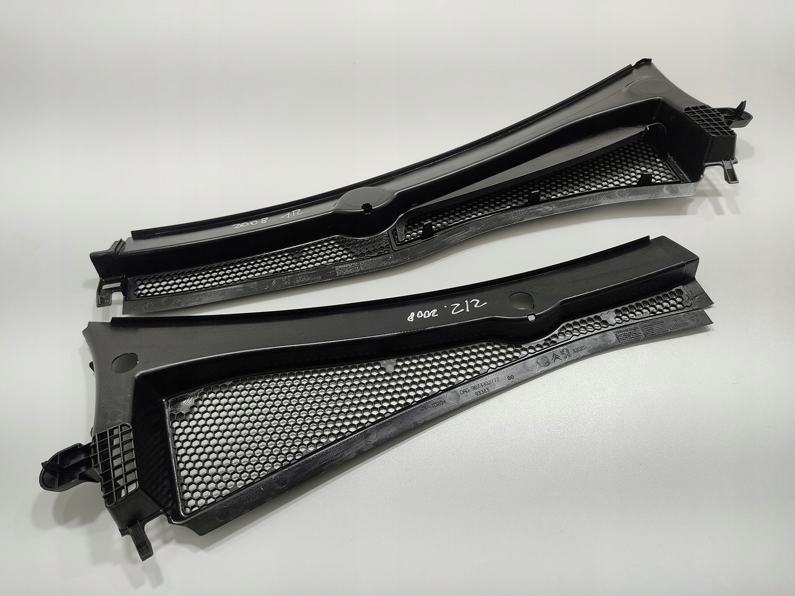 TORPÉDO, PLAST POD STIERAČE – ĽAVÉ PRAVÉ PEUGEOT 2008 I 9673303277 9673303080 2013-2019