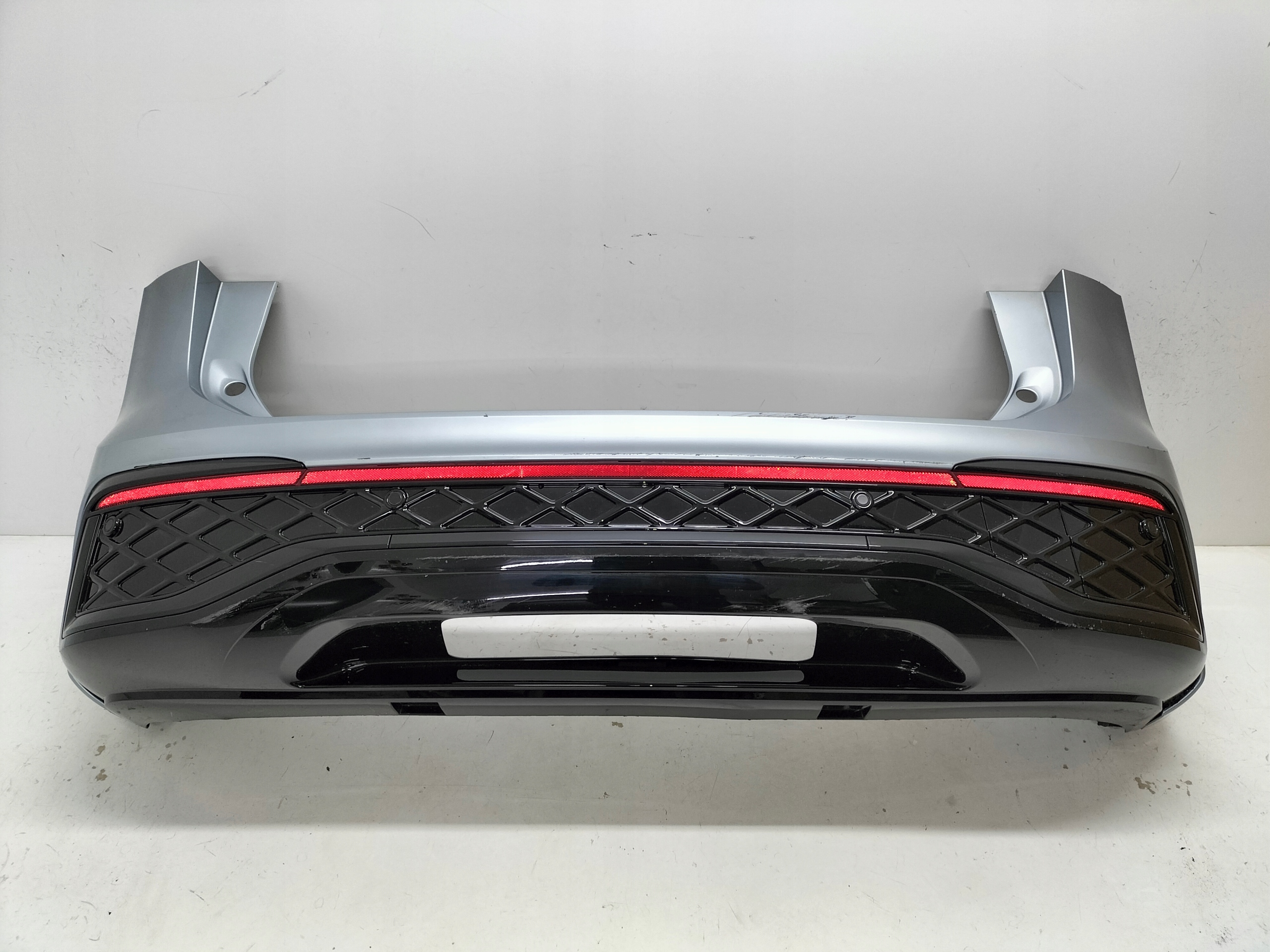 ZADNÝ NÁRAZNÍK VW TIGUAN III 24- R-LINE