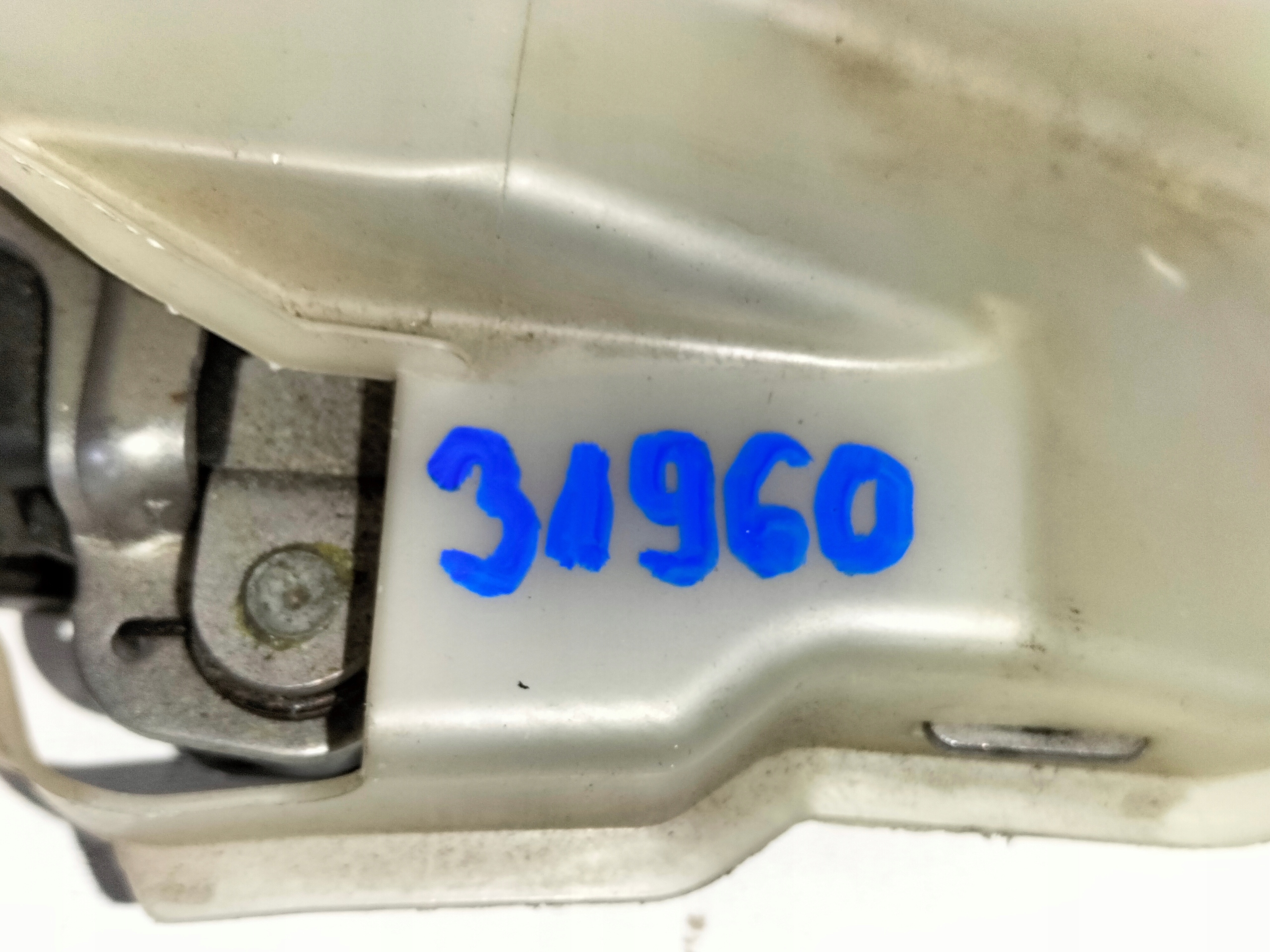 ZÁMOK PRAVÝCH ZADNÝCH DVERÍ SKODA OCTAVIA II 04- VW GOLF V 03- GOLF PLUS