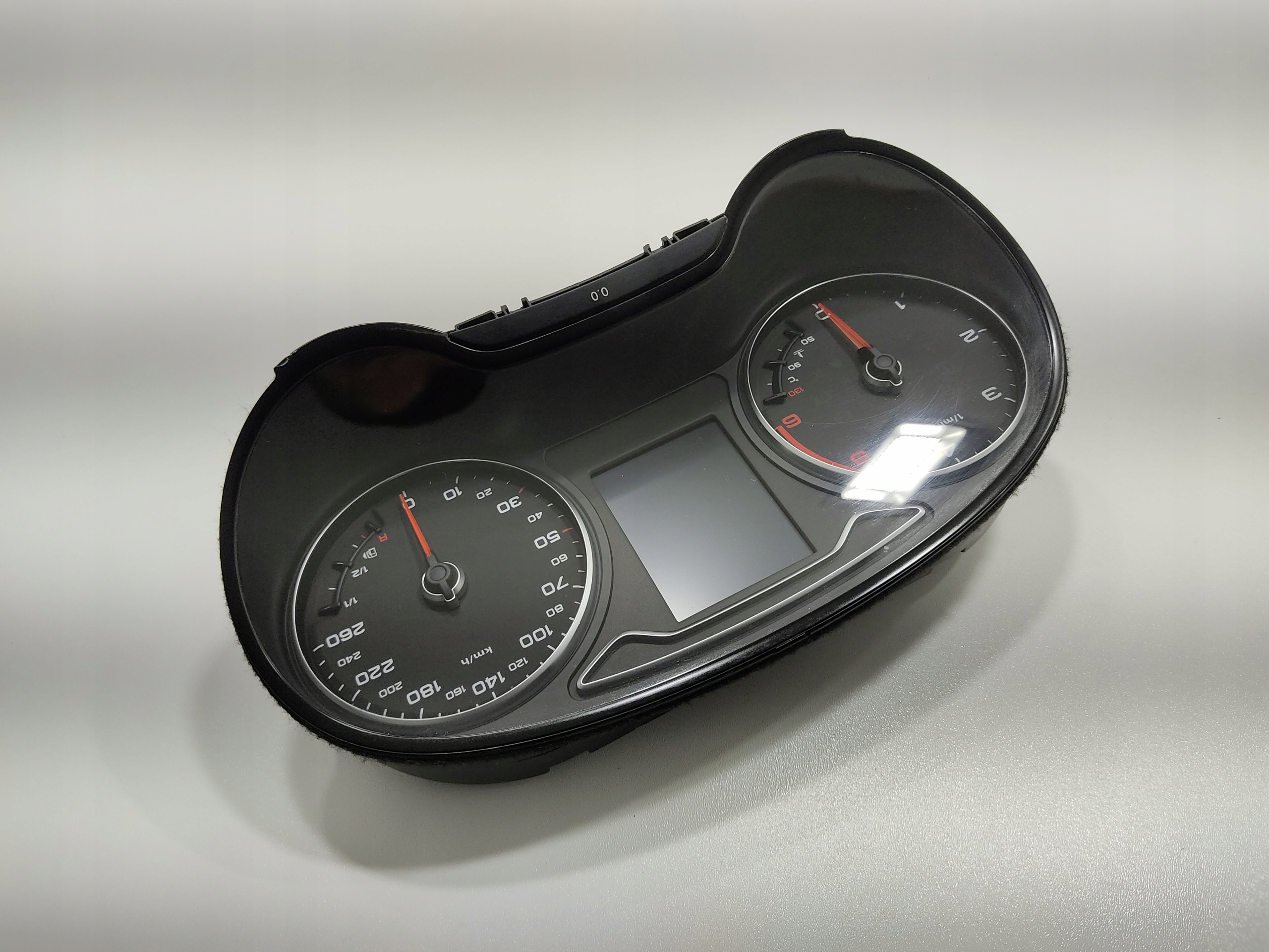 TACHOMETER BUDIKY AUDI A3 8V 2.0 TDI 8V0920871A 2012-2016 EUROPA