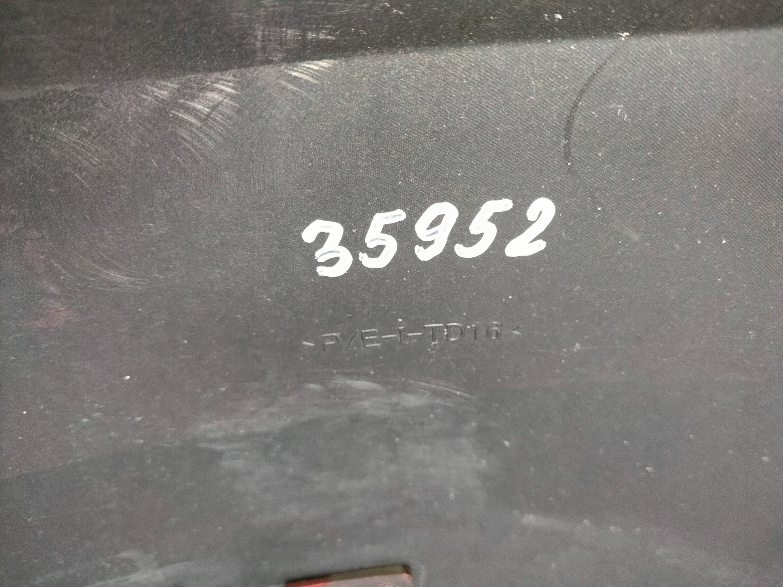 ZADNÝ NÁRAZNÍK DACIA DUSTER II 17-