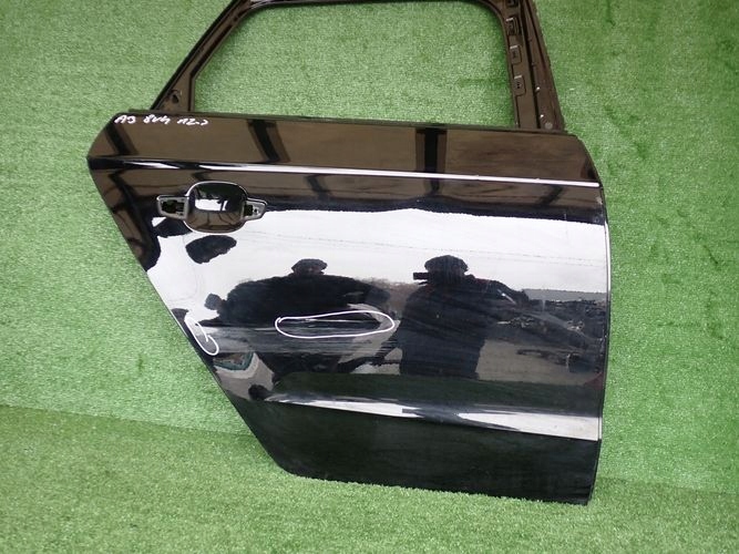 AUDI A3 8V HB 12- PRAVE ZADNE DVERE
