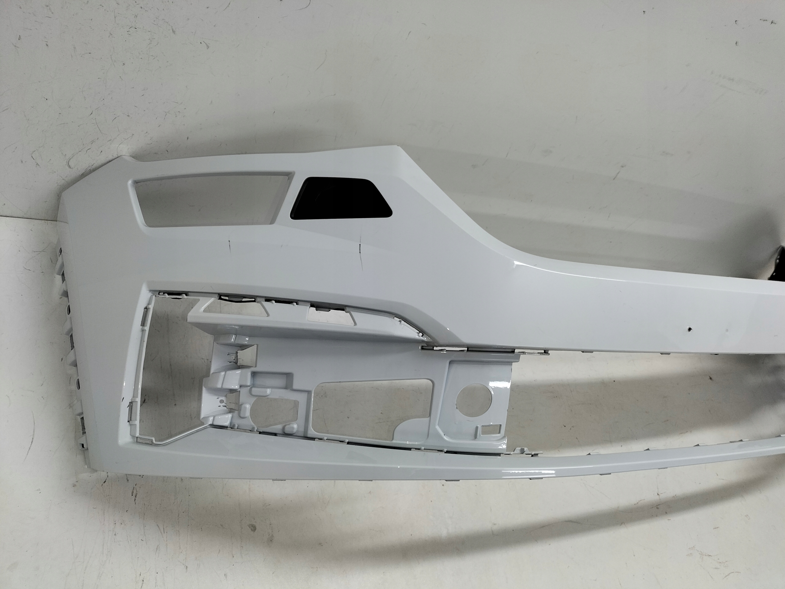 PREDNÝ NÁRAZNÍK SKODA KODIAQ LIFT 21-